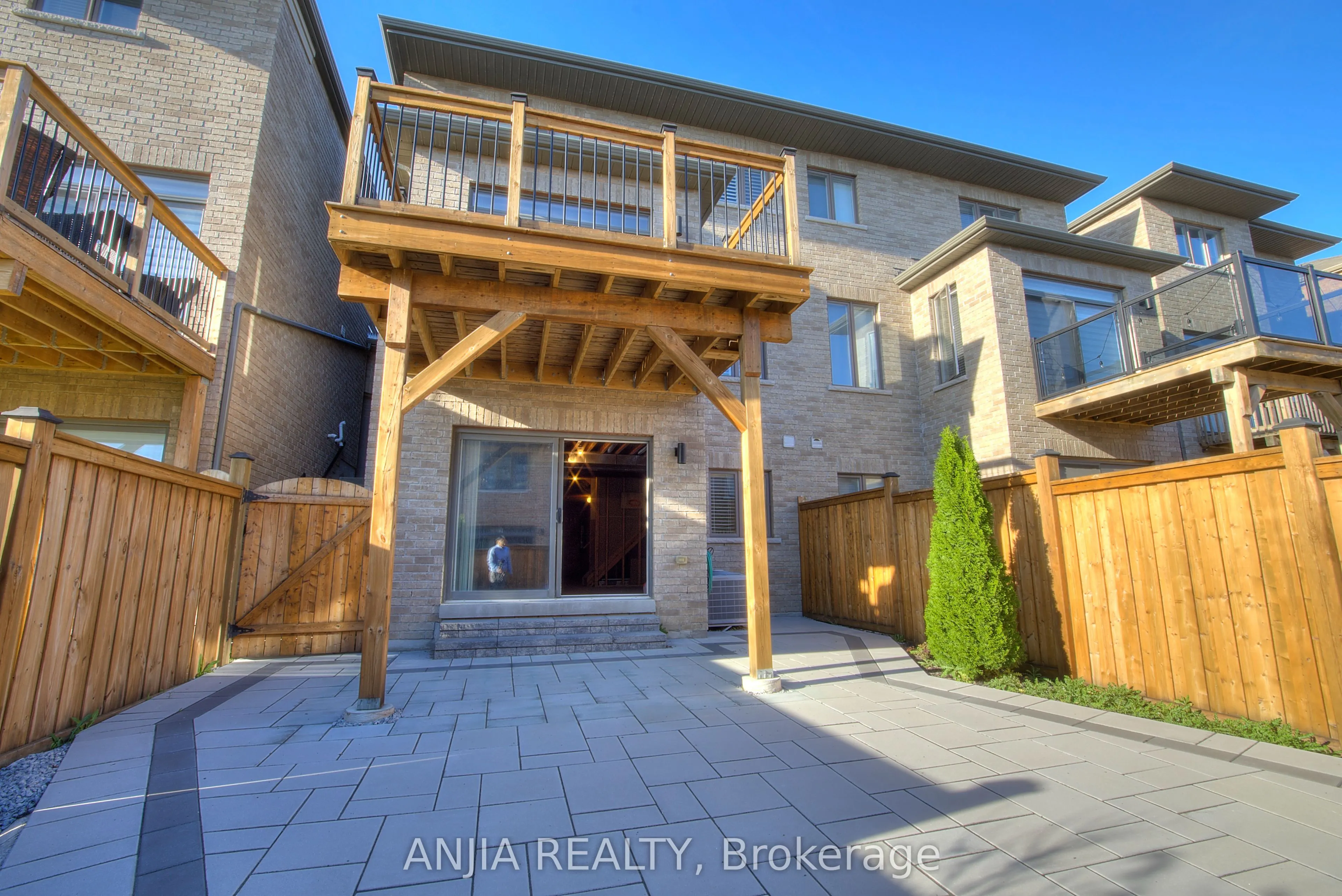 93 Barrister Avenue