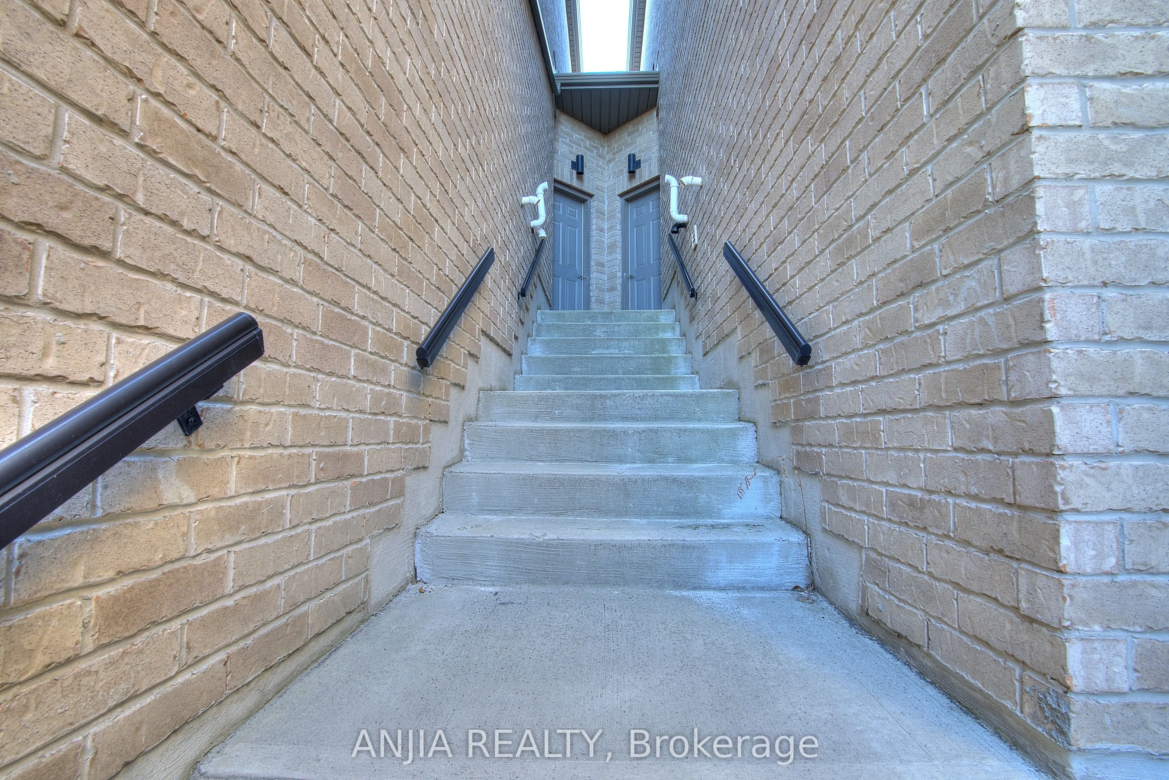 93 Barrister Avenue