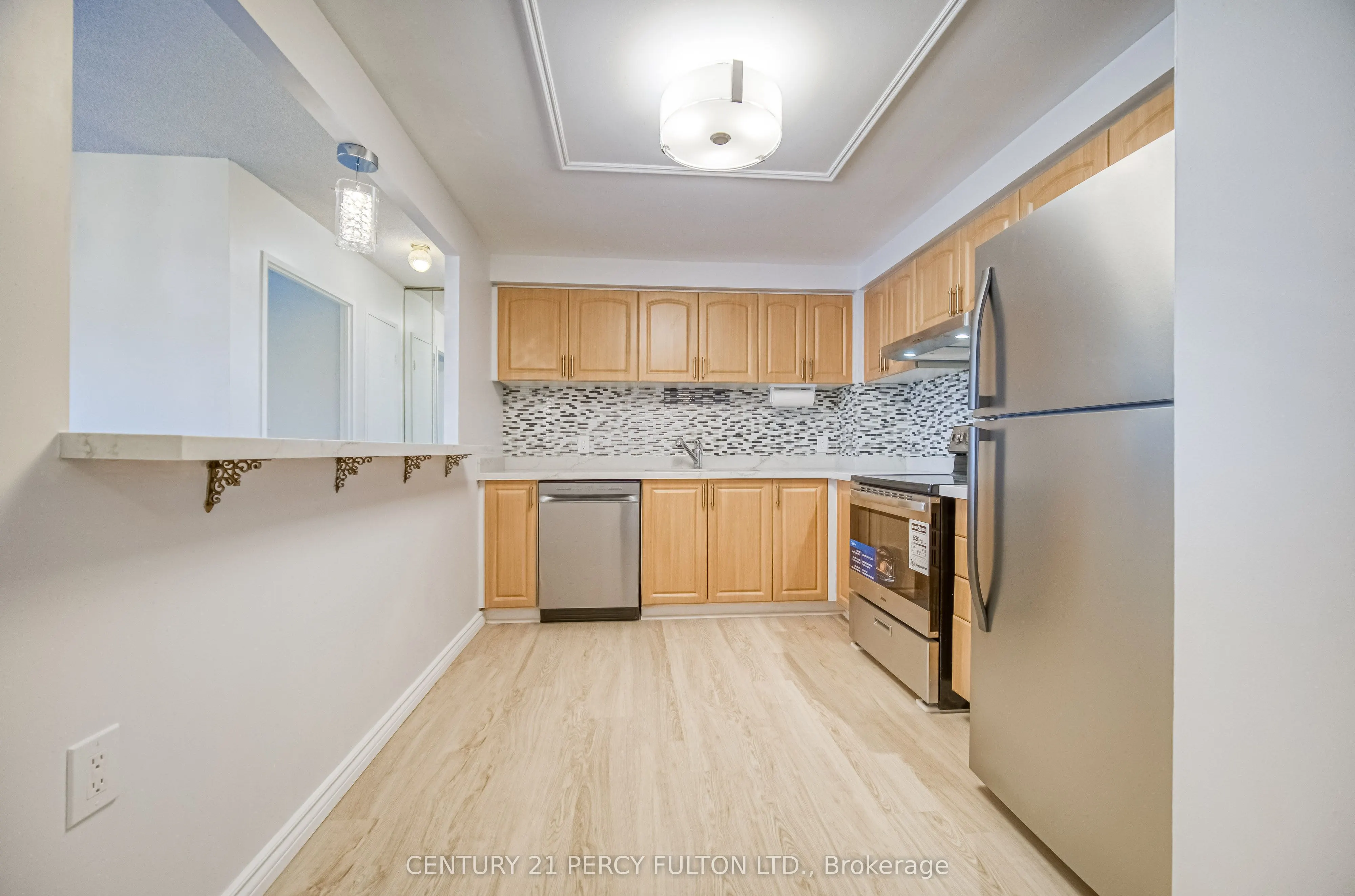 711 Rossland Road NW, #710