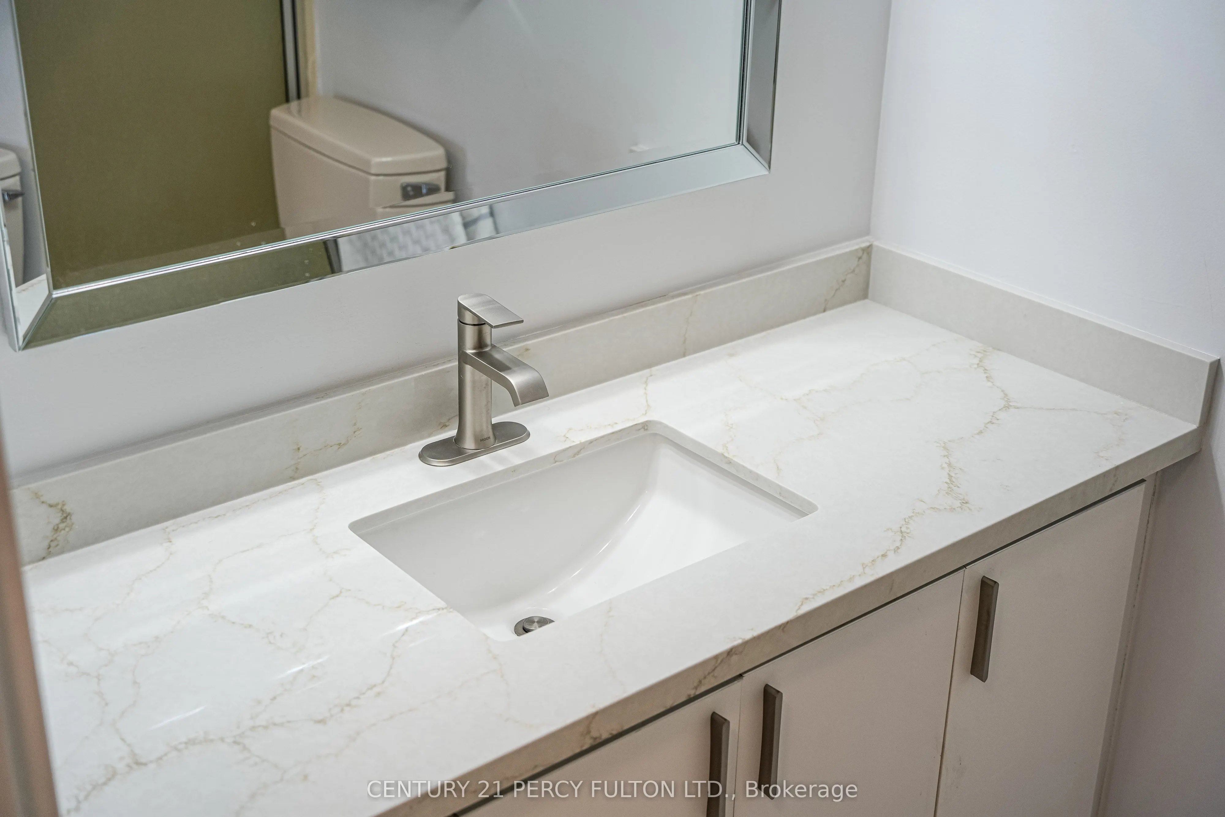 711 Rossland Road NW, #710