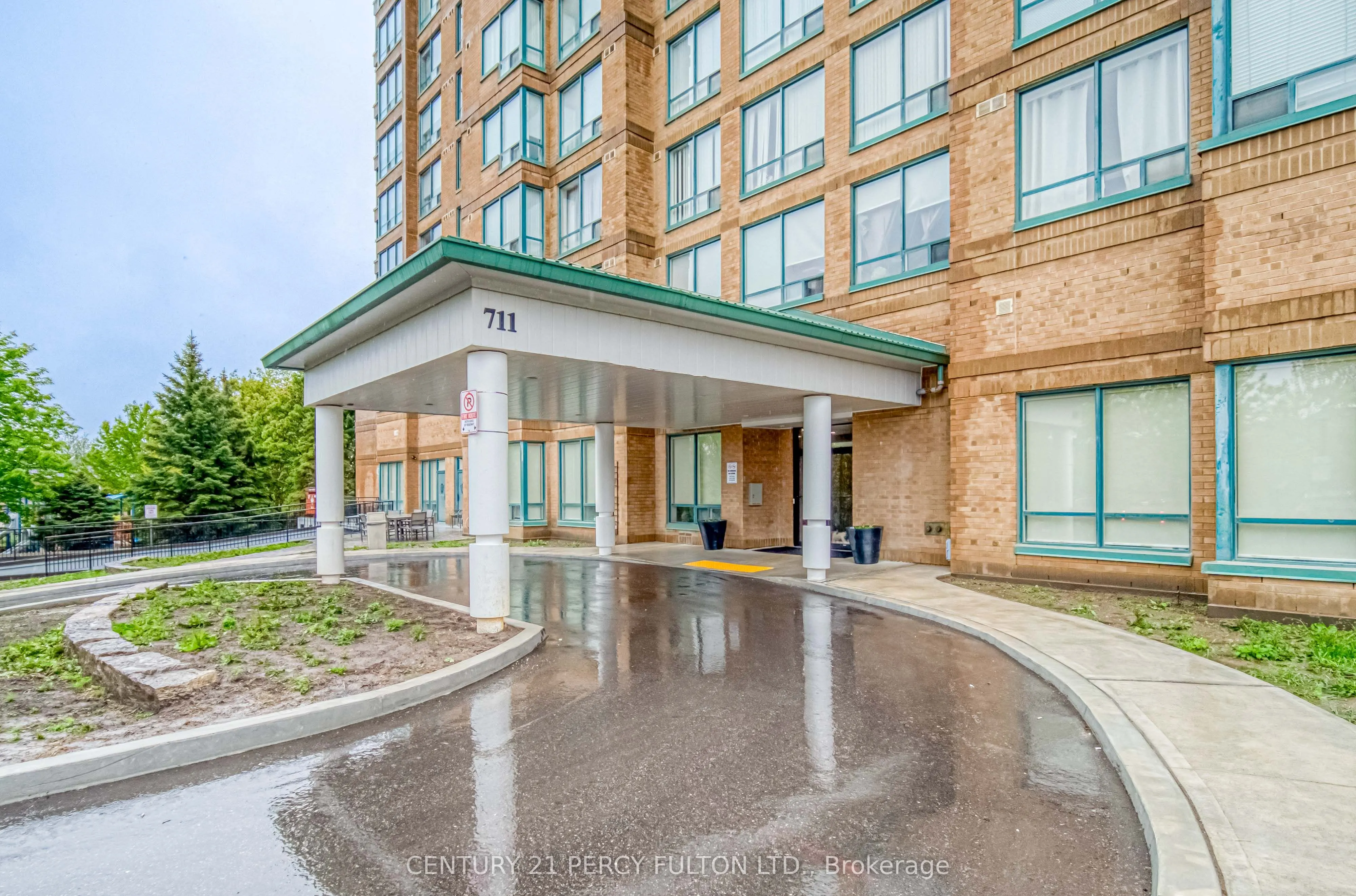 711 Rossland Road NW, #710