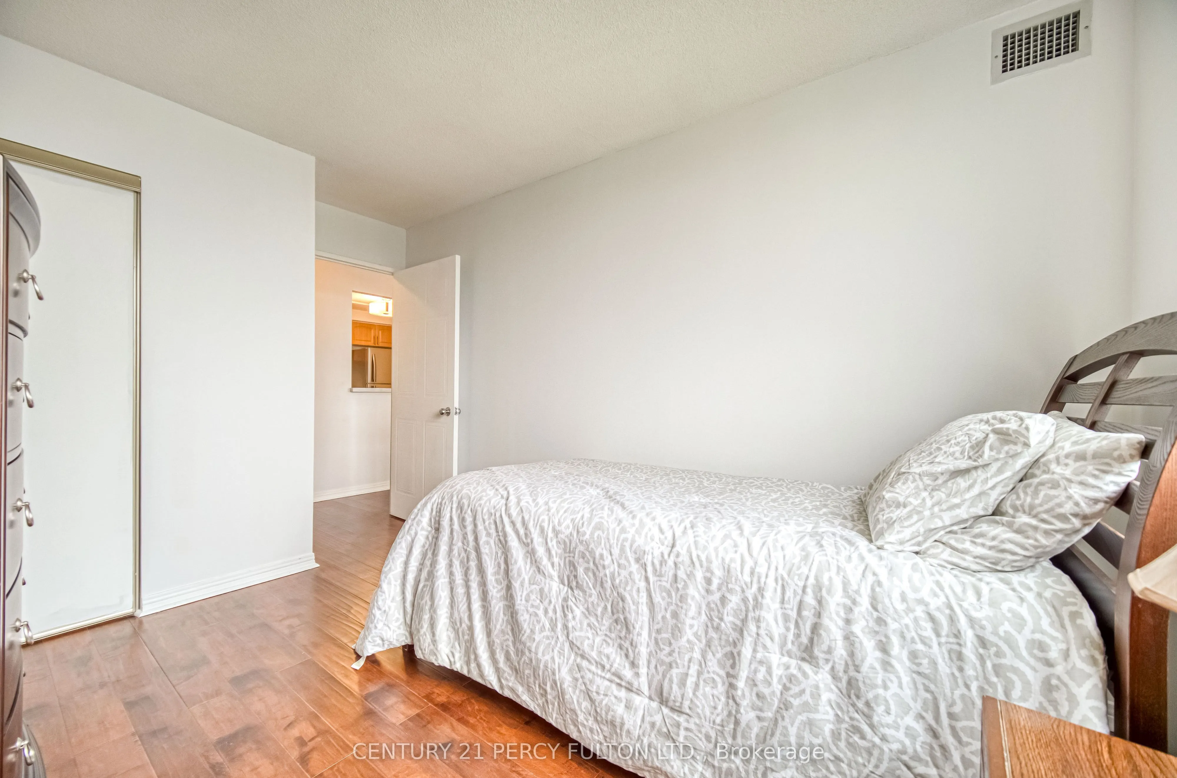 711 Rossland Road NW, #710