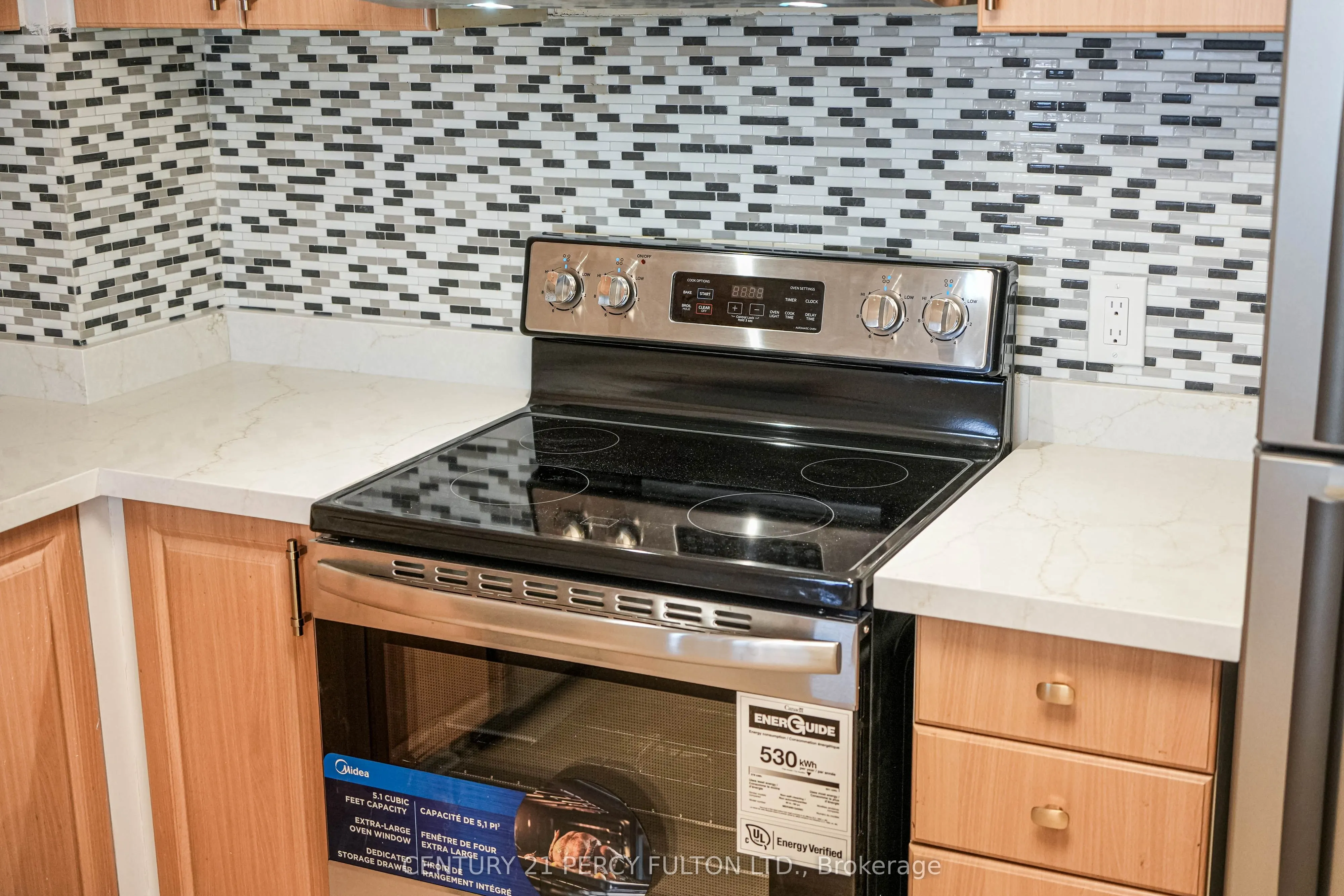 711 Rossland Road NW, #710