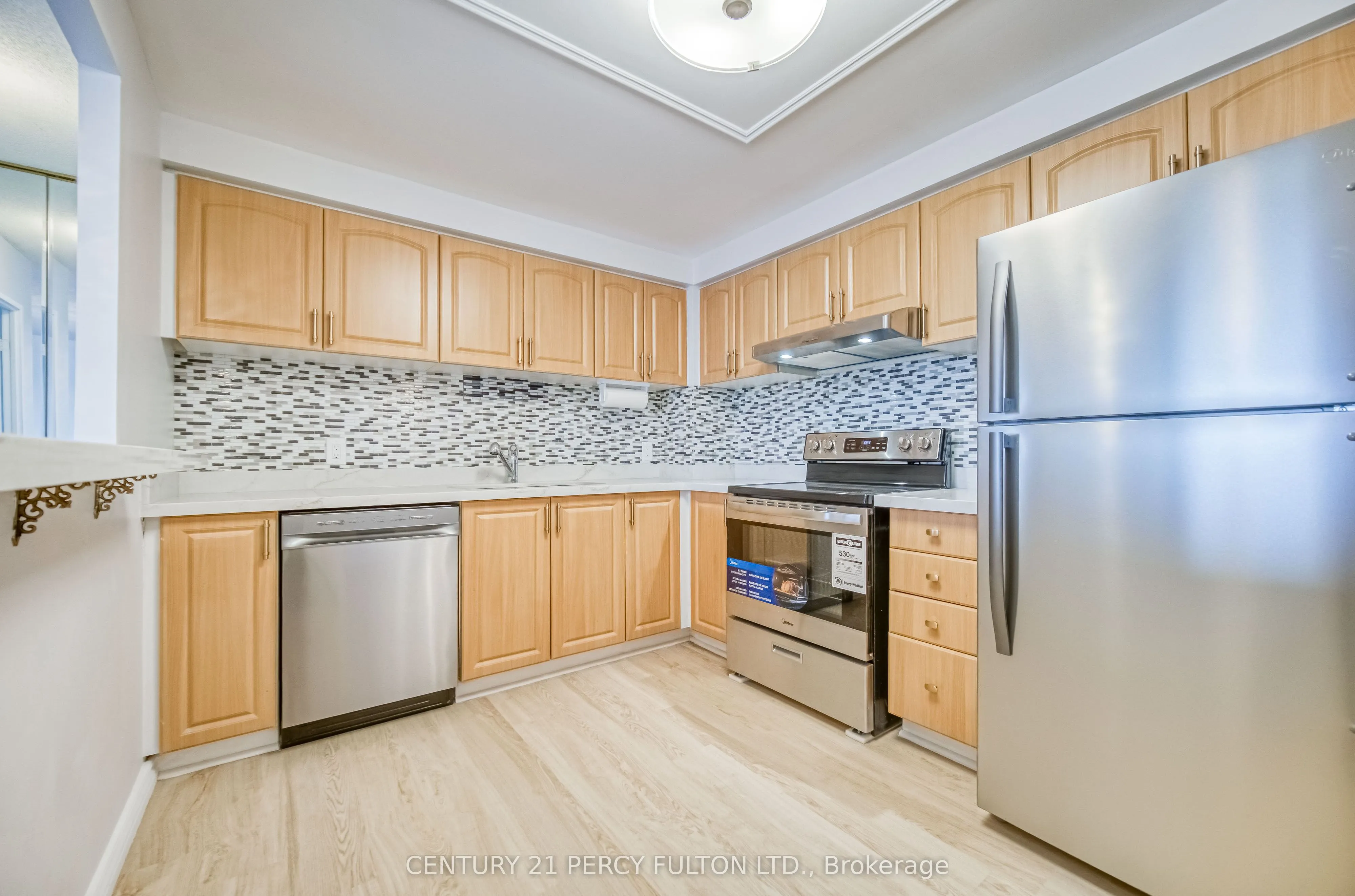 711 Rossland Road NW, #710