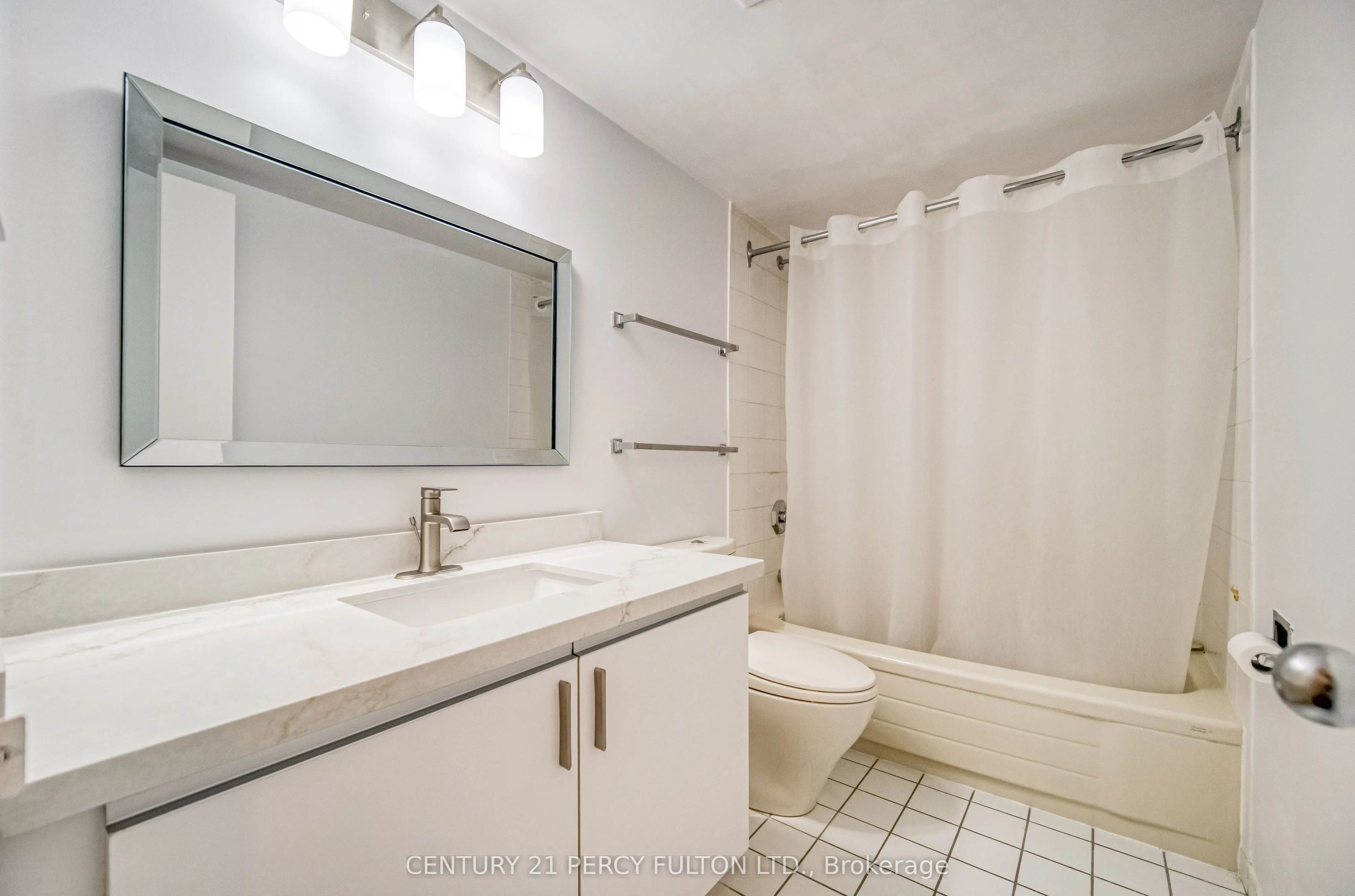 711 Rossland Road NW, #710