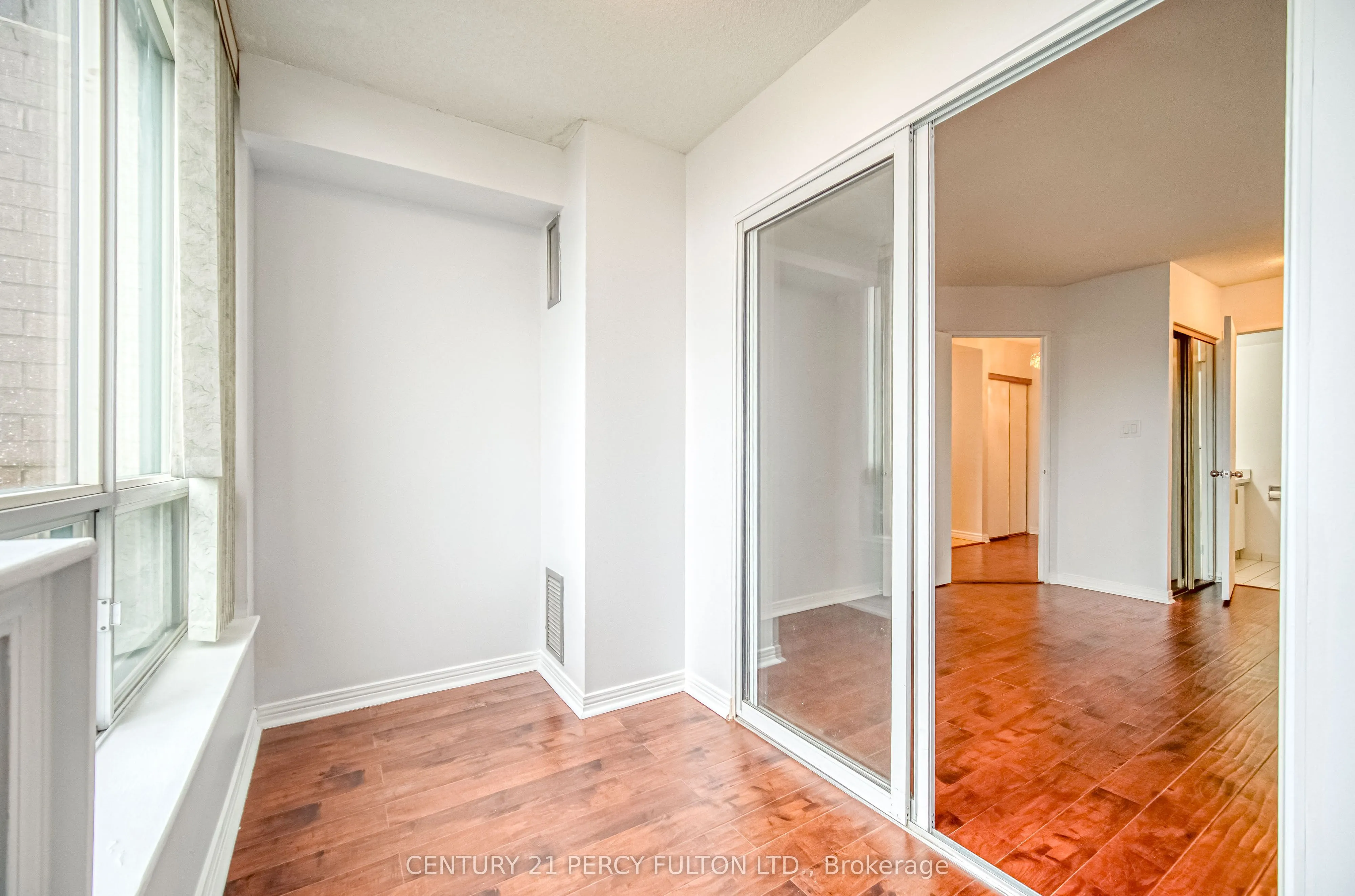 711 Rossland Road NW, #710