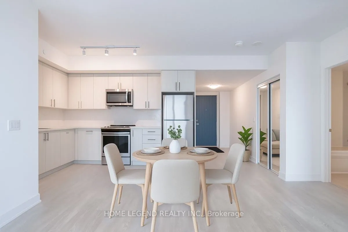 2545 Simcoe Street N, #1208