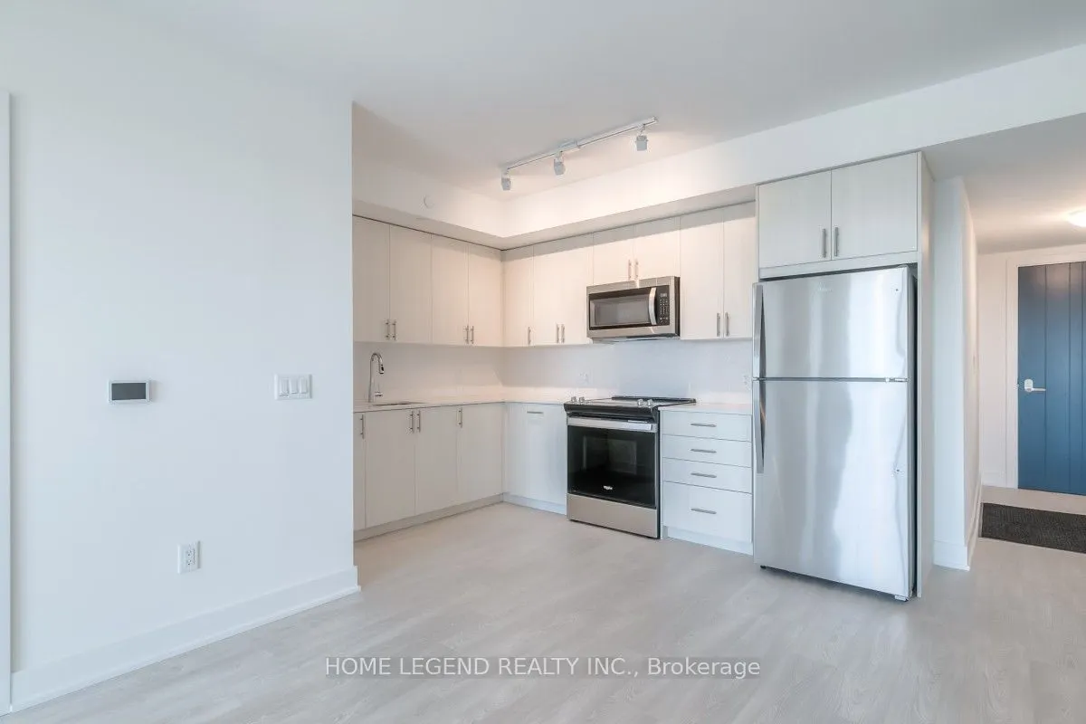 2545 Simcoe Street N, #1208