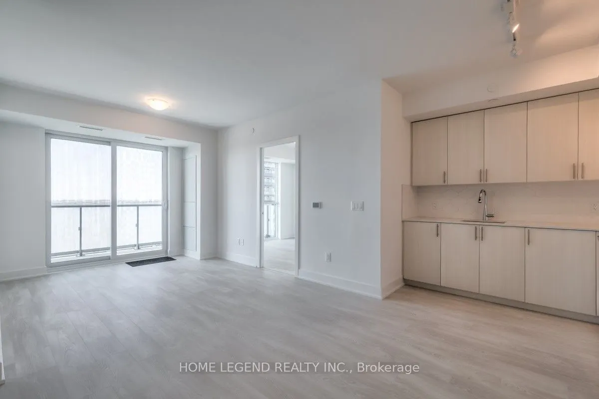 2545 Simcoe Street N, #1208