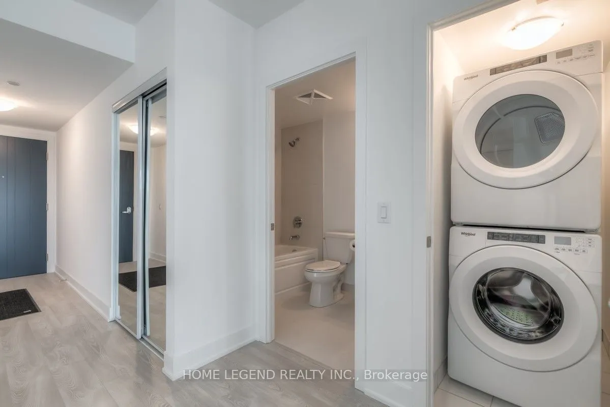 2545 Simcoe Street N, #1208