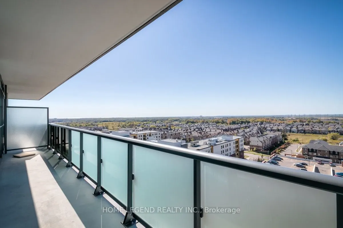 2545 Simcoe Street N, #1208