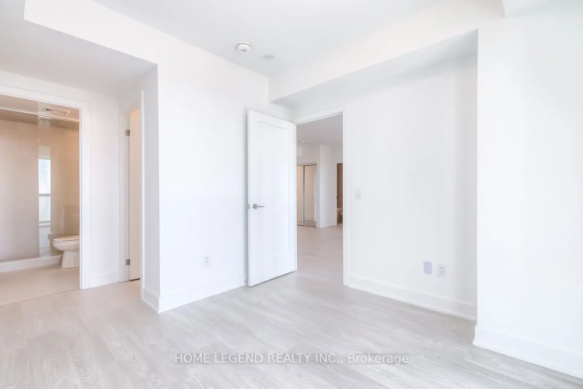 2545 Simcoe Street N, #1208