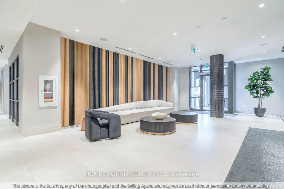 2545 Simcoe Street N, #1208