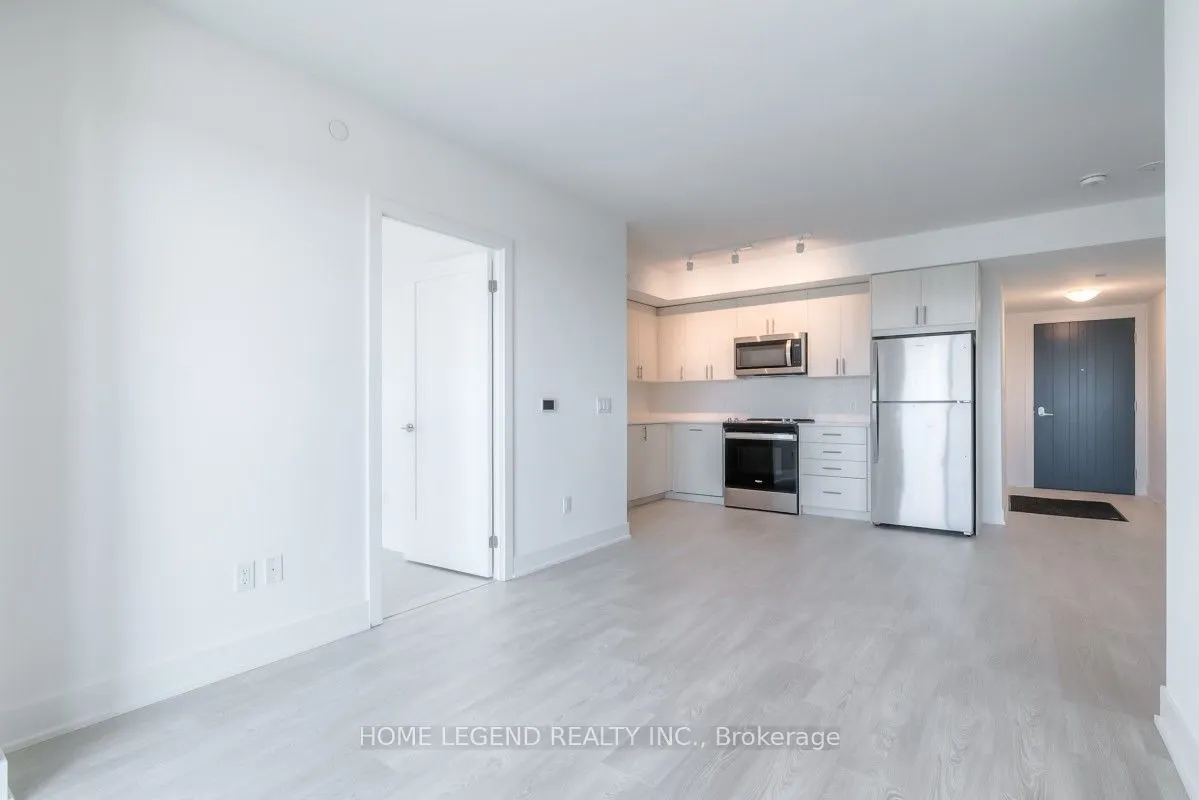 2545 Simcoe Street N, #1208