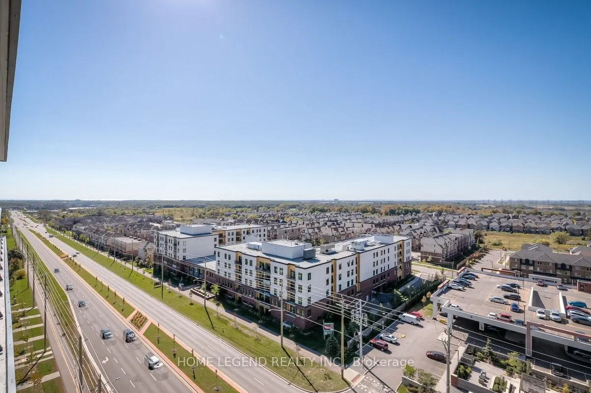 2545 Simcoe Street N, #1208