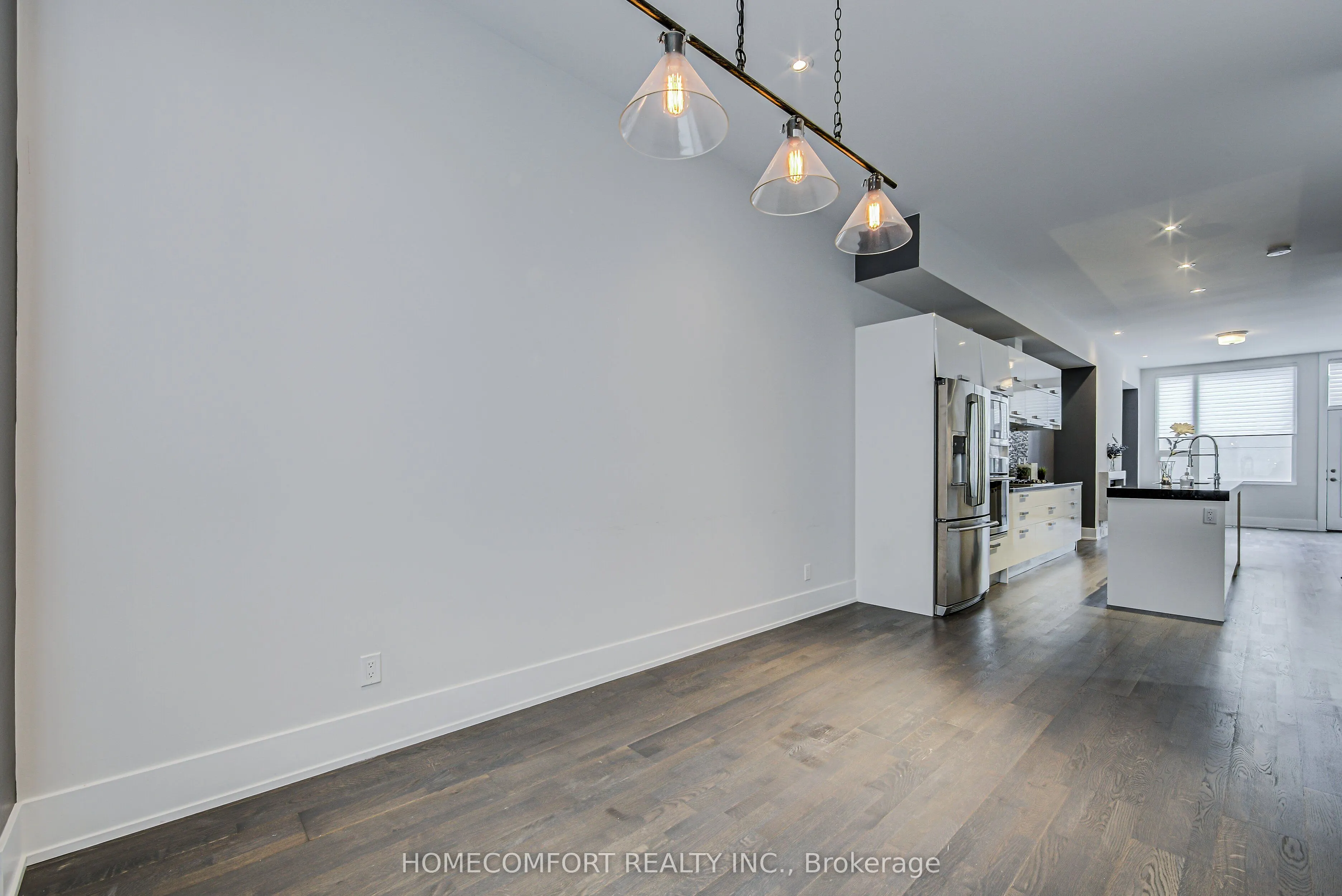 82 Boulton Avenue