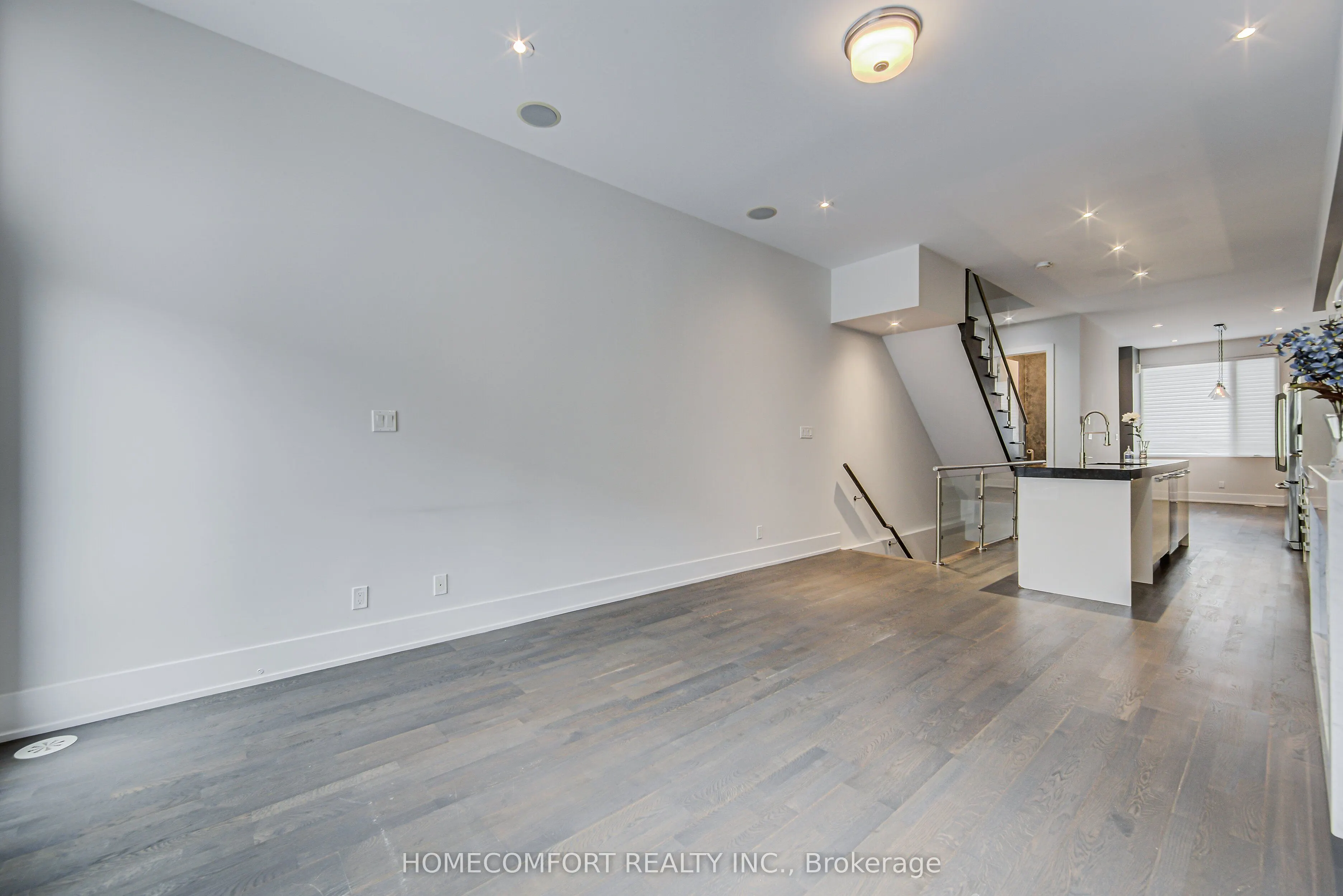82 Boulton Avenue