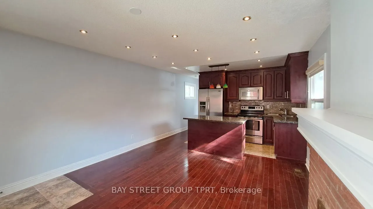 31 West Lynn Avenue