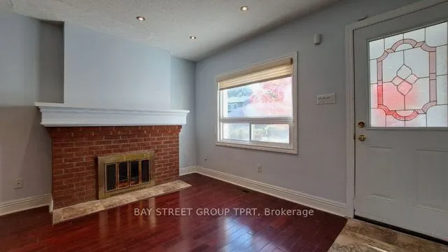 31 West Lynn Avenue