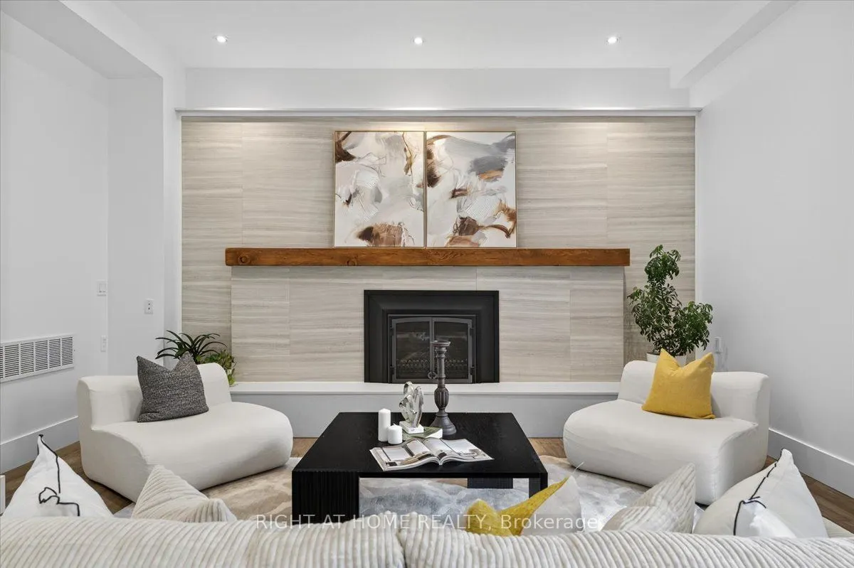 64 Larwood Boulevard