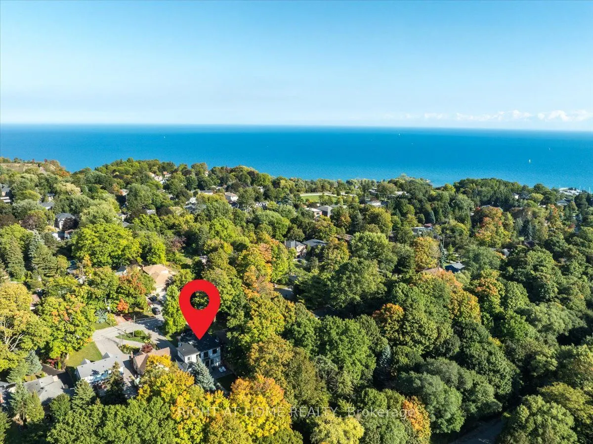 64 Larwood Boulevard