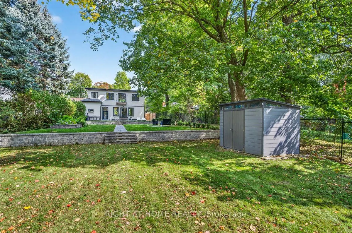 64 Larwood Boulevard