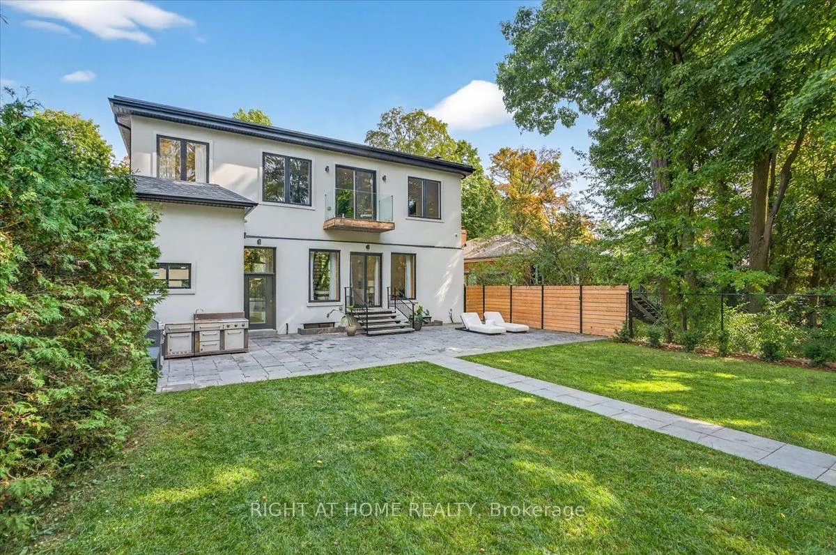 64 Larwood Boulevard