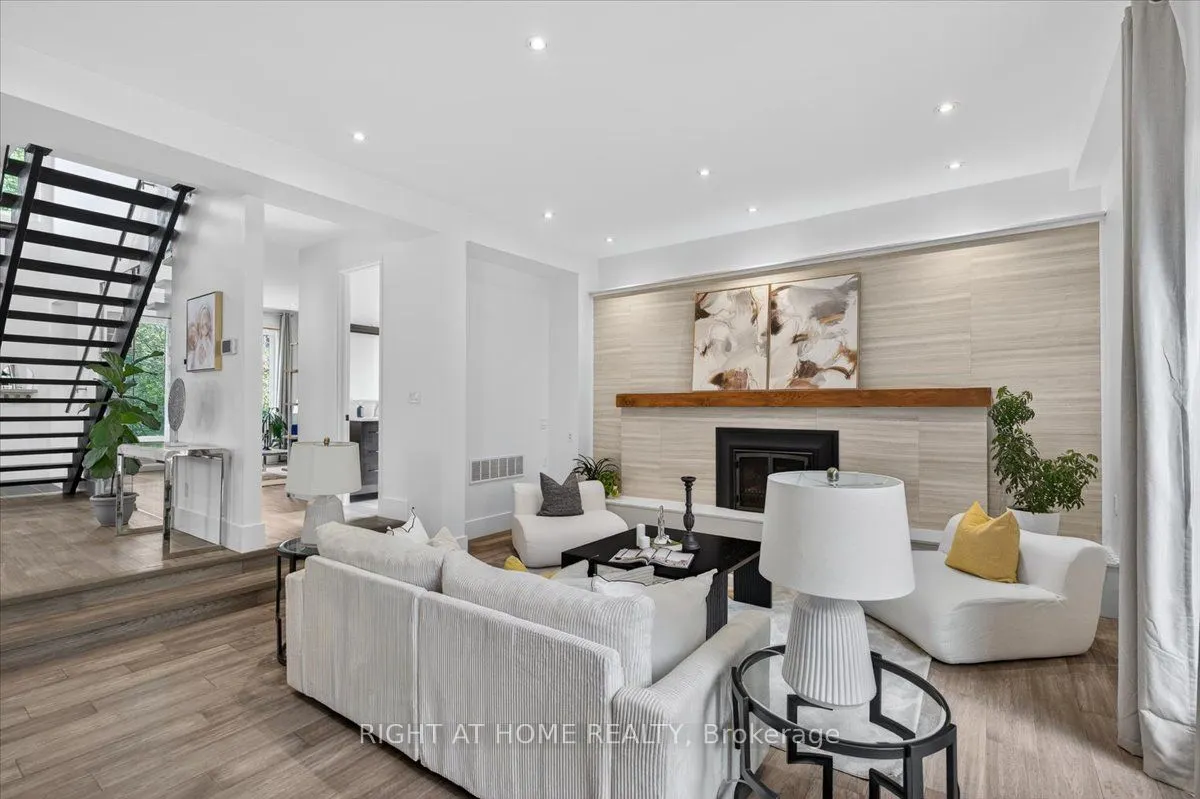 64 Larwood Boulevard