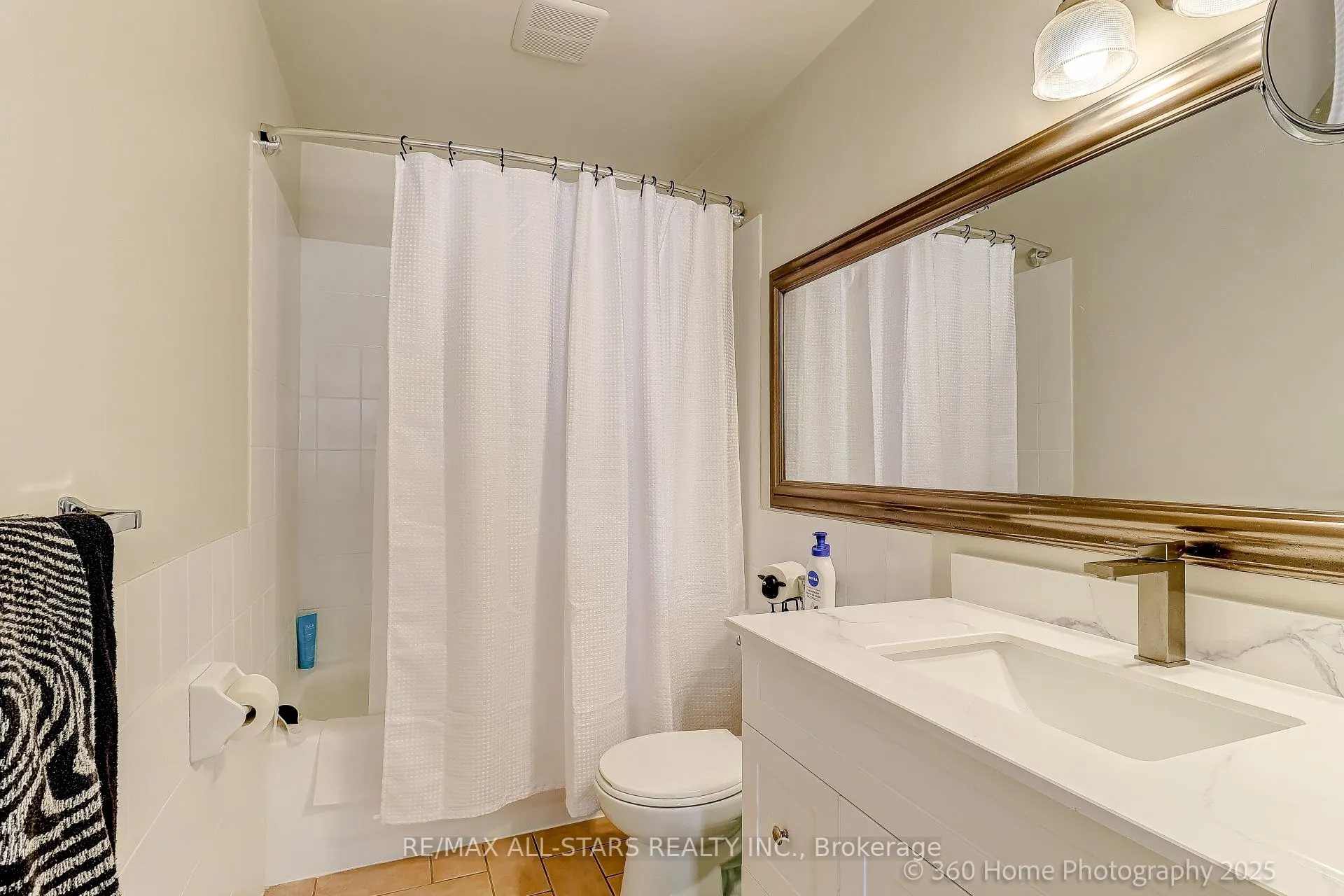 689 Foxwood Trail