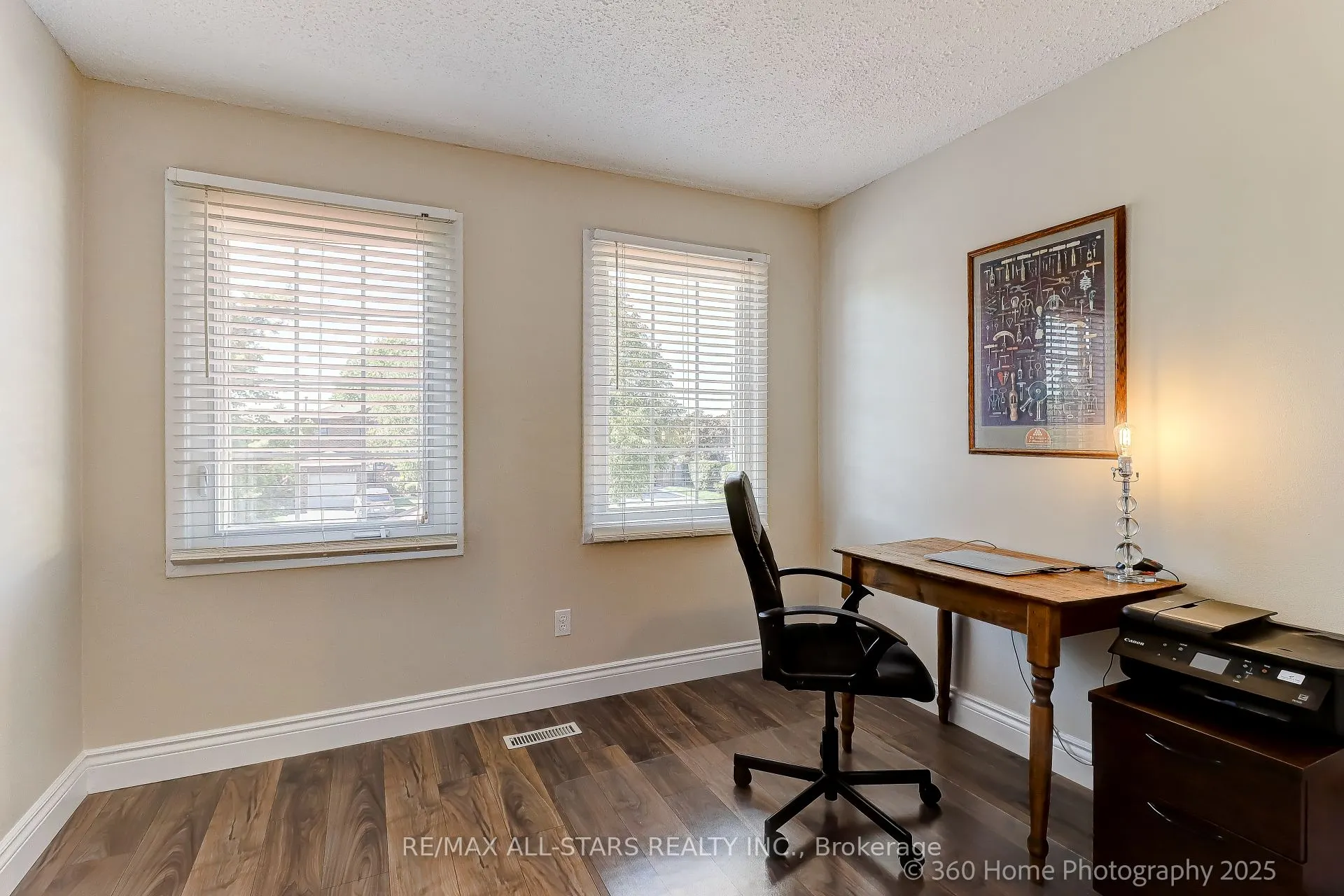 689 Foxwood Trail