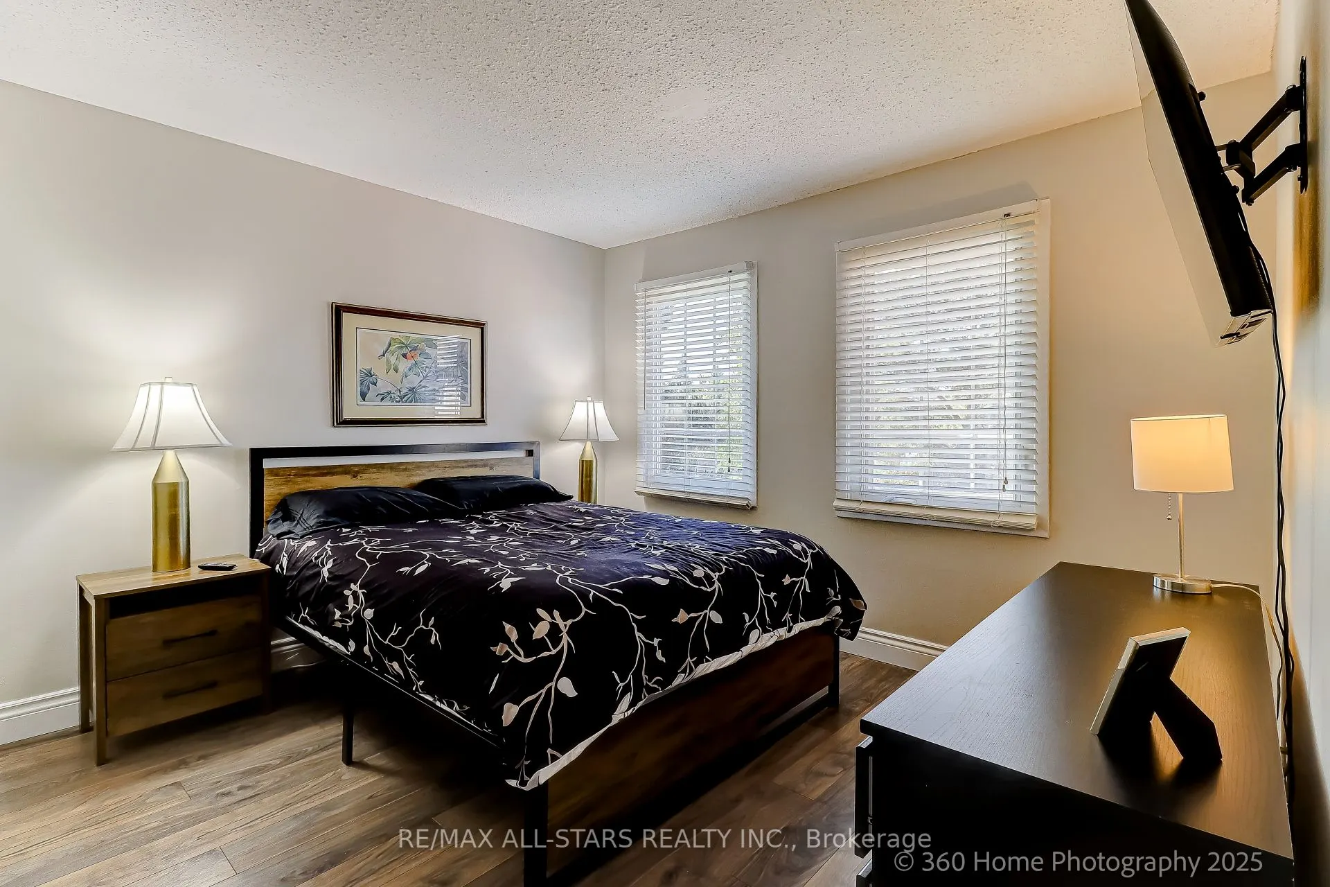 689 Foxwood Trail