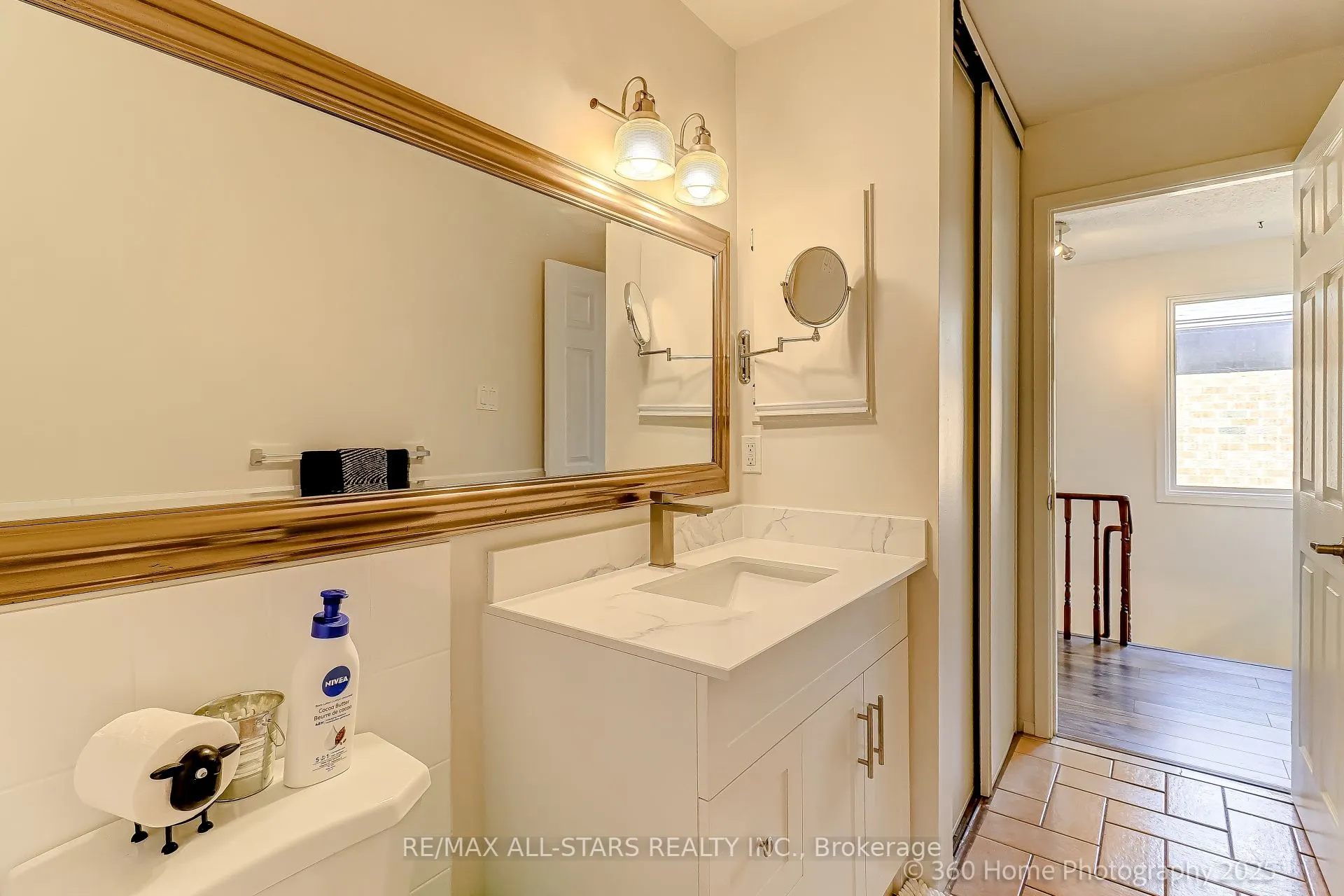 689 Foxwood Trail