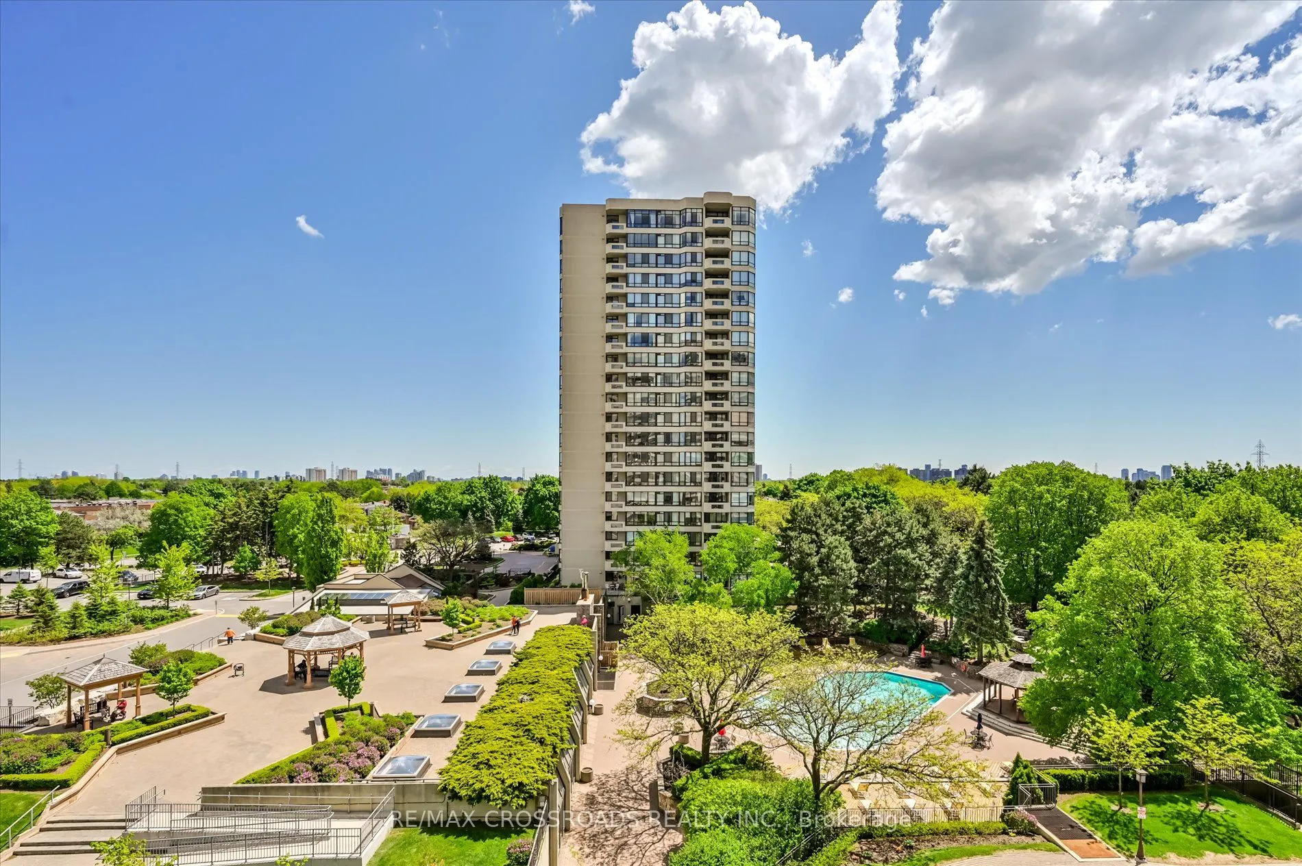 275 Bamburgh Circle, #604