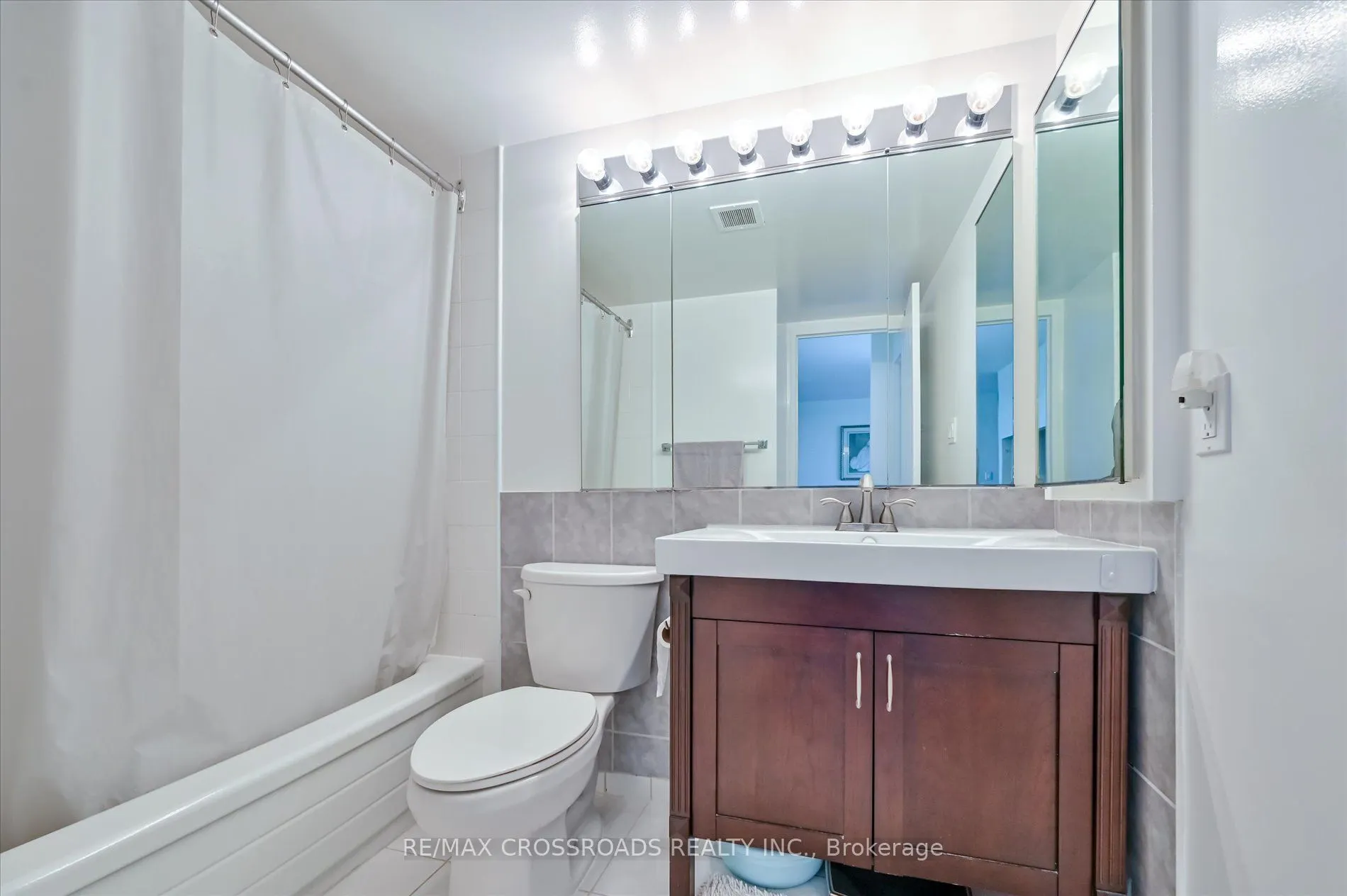 275 Bamburgh Circle, #604