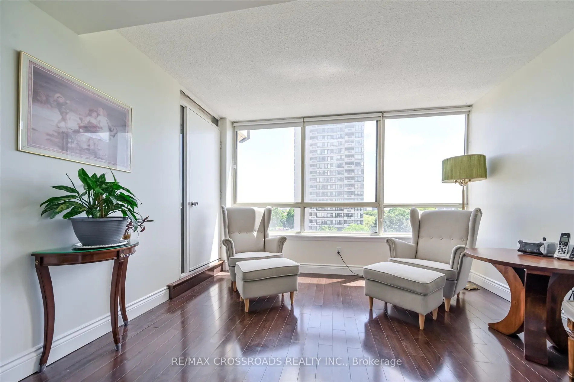 275 Bamburgh Circle, #604