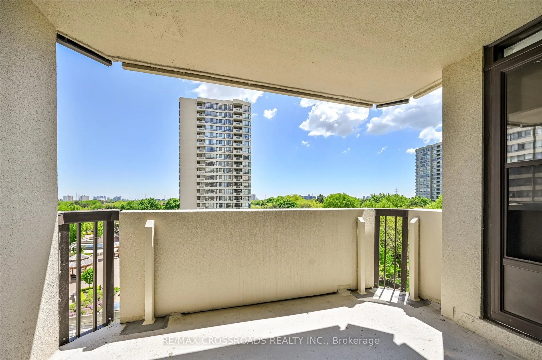 275 Bamburgh Circle, #604
