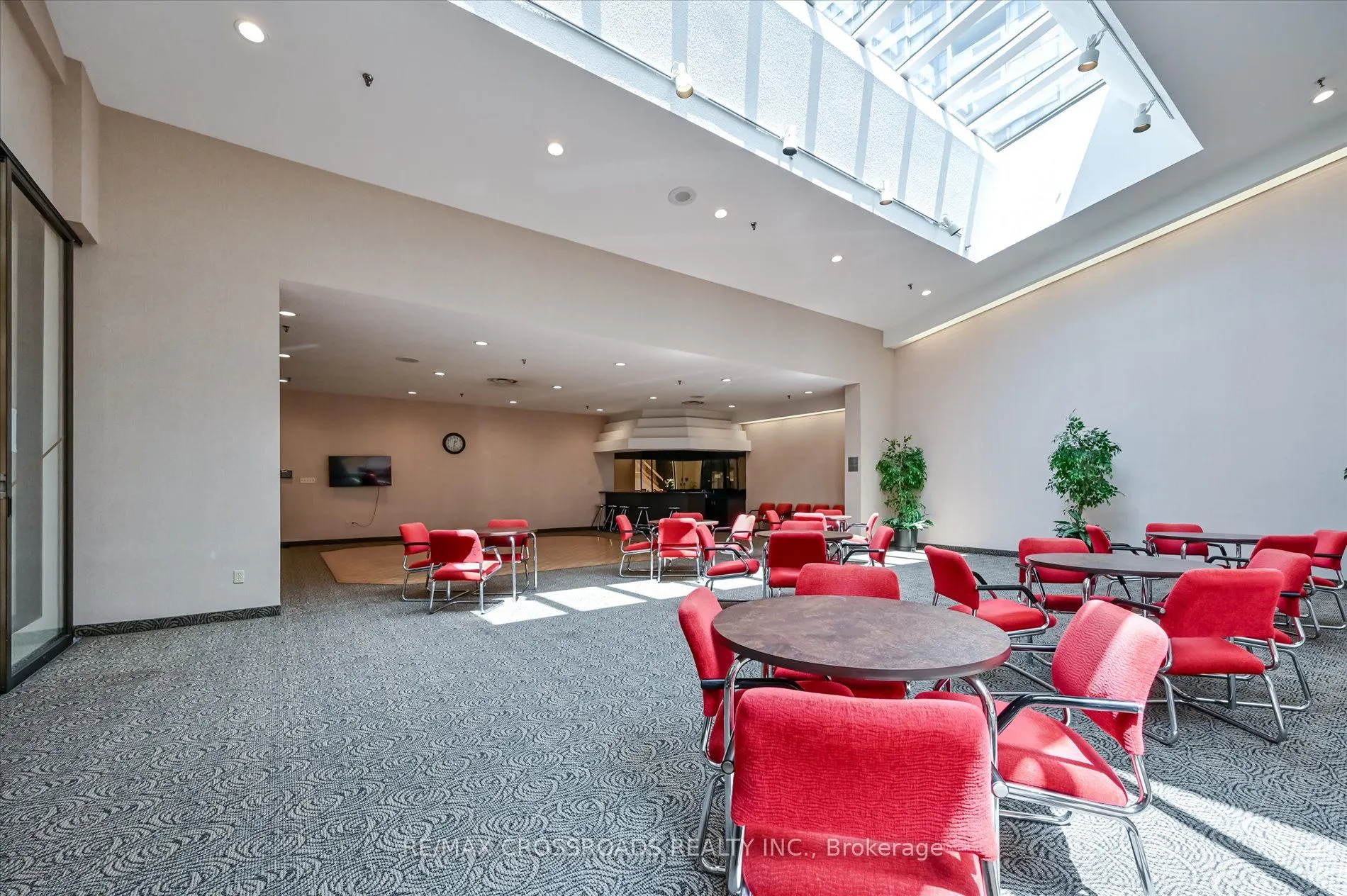 275 Bamburgh Circle, #604