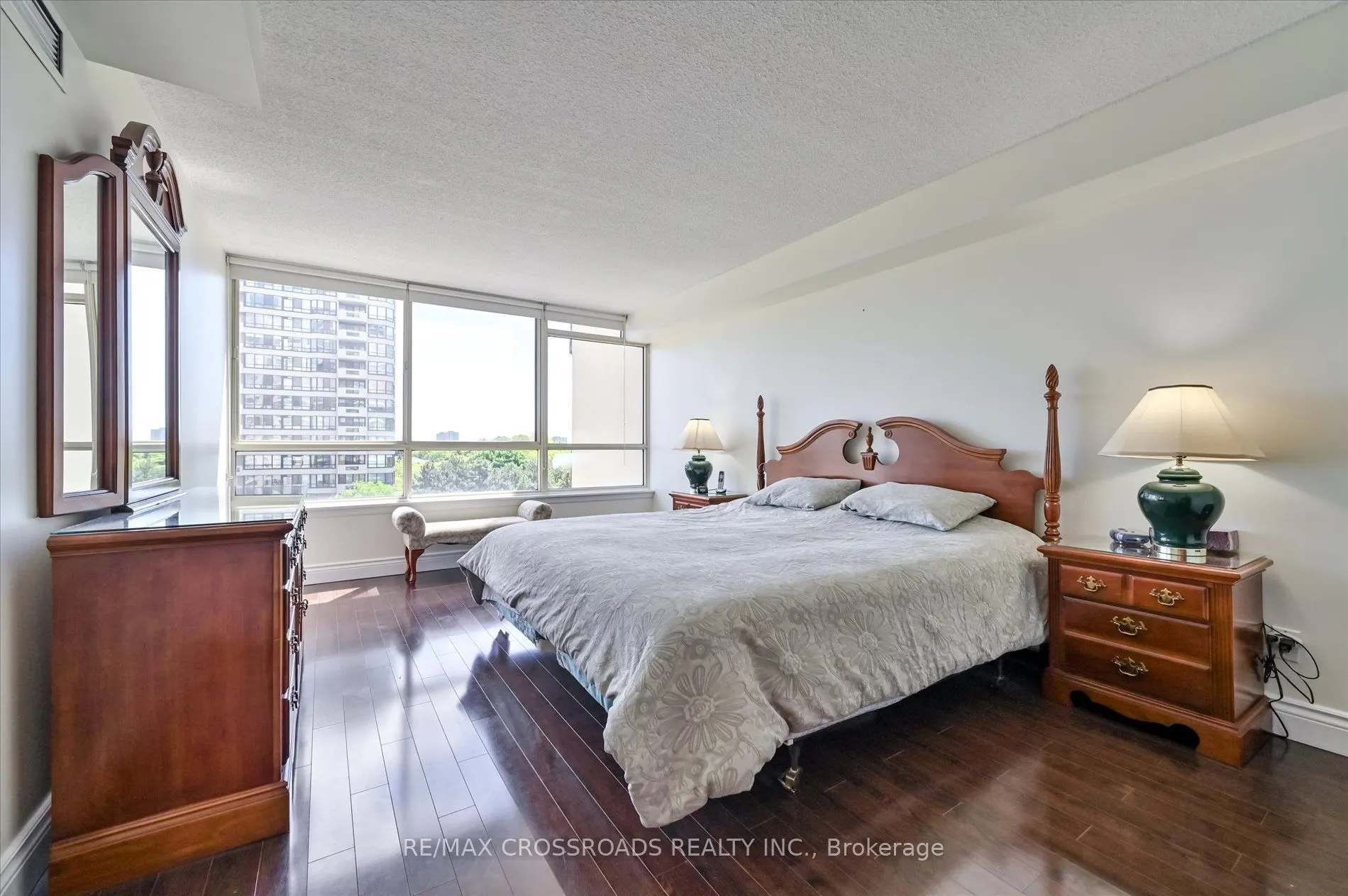 275 Bamburgh Circle, #604