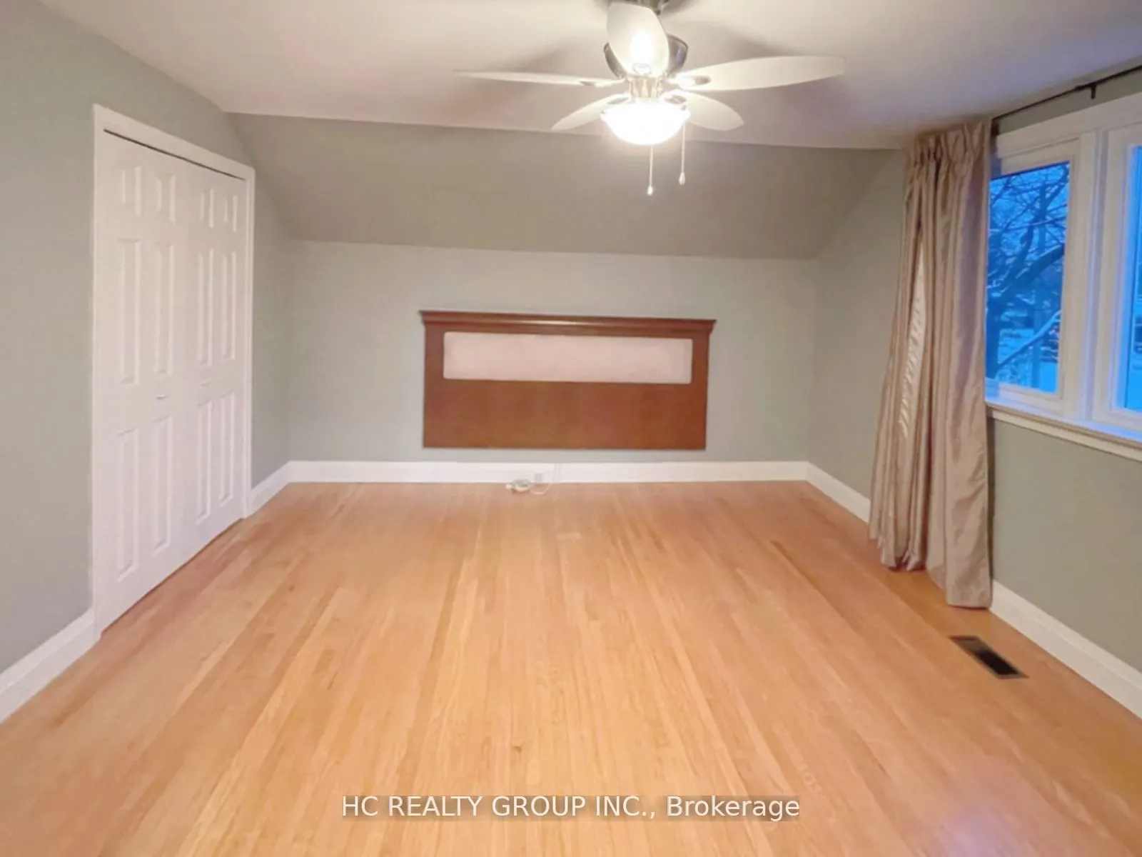 53 Treverton Drive, #Upper