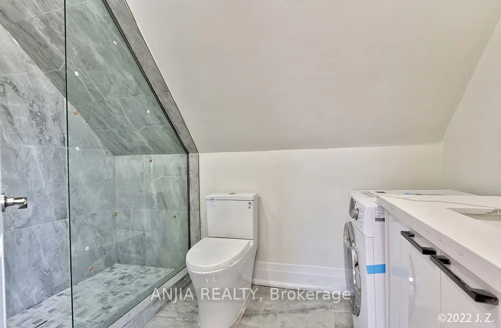 812 Logan Avenue, #Upper