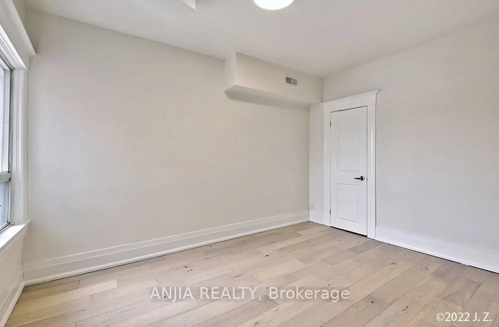812 Logan Avenue, #Upper