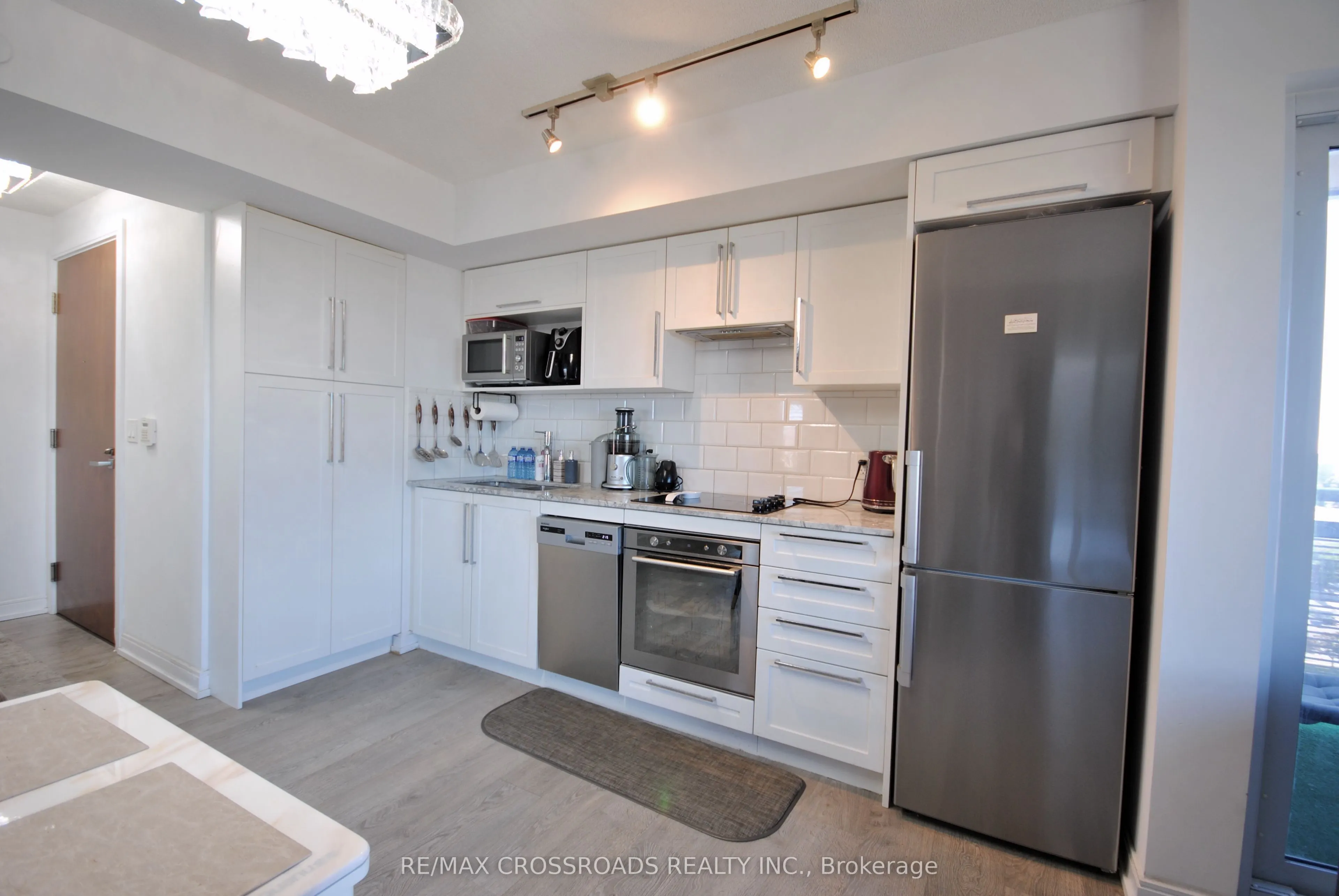 275 Village Green Square, #1722