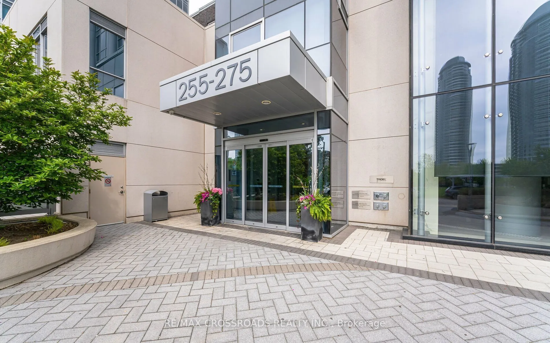 275 Village Green Square, #1722