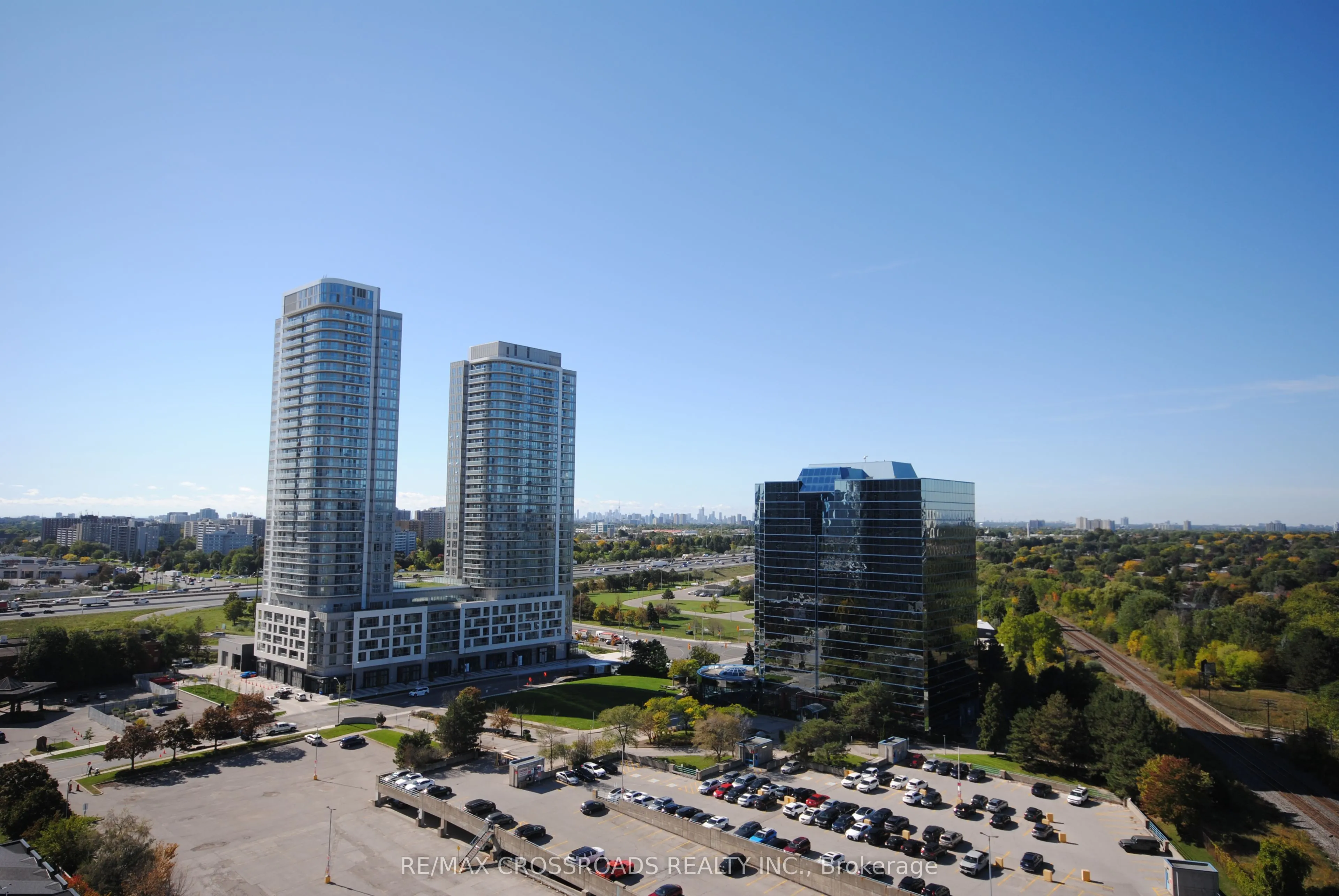 275 Village Green Square, #1722