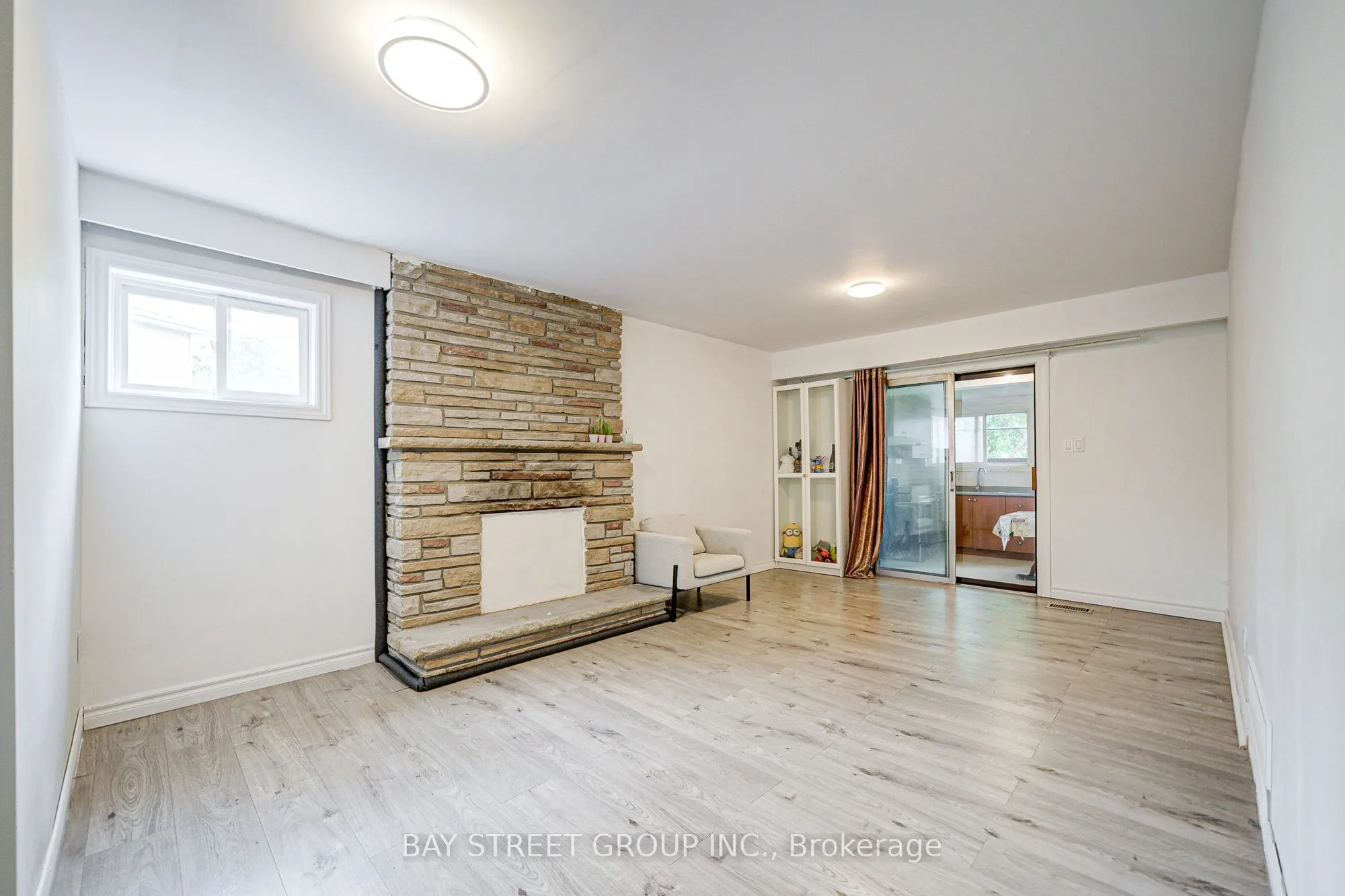64 Rakewood Crescent