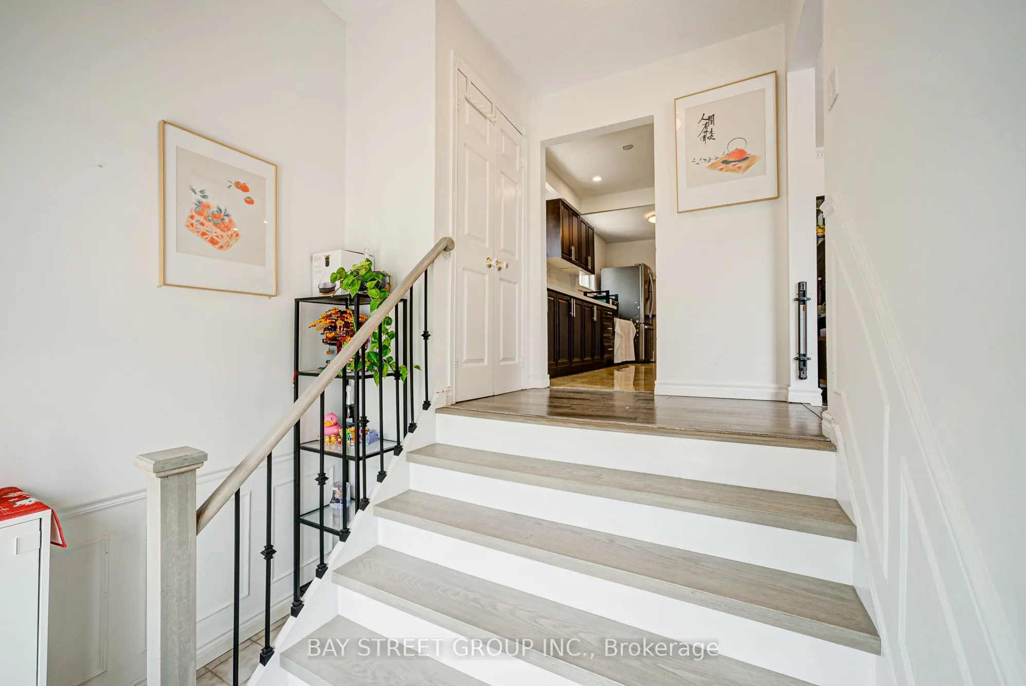 64 Rakewood Crescent