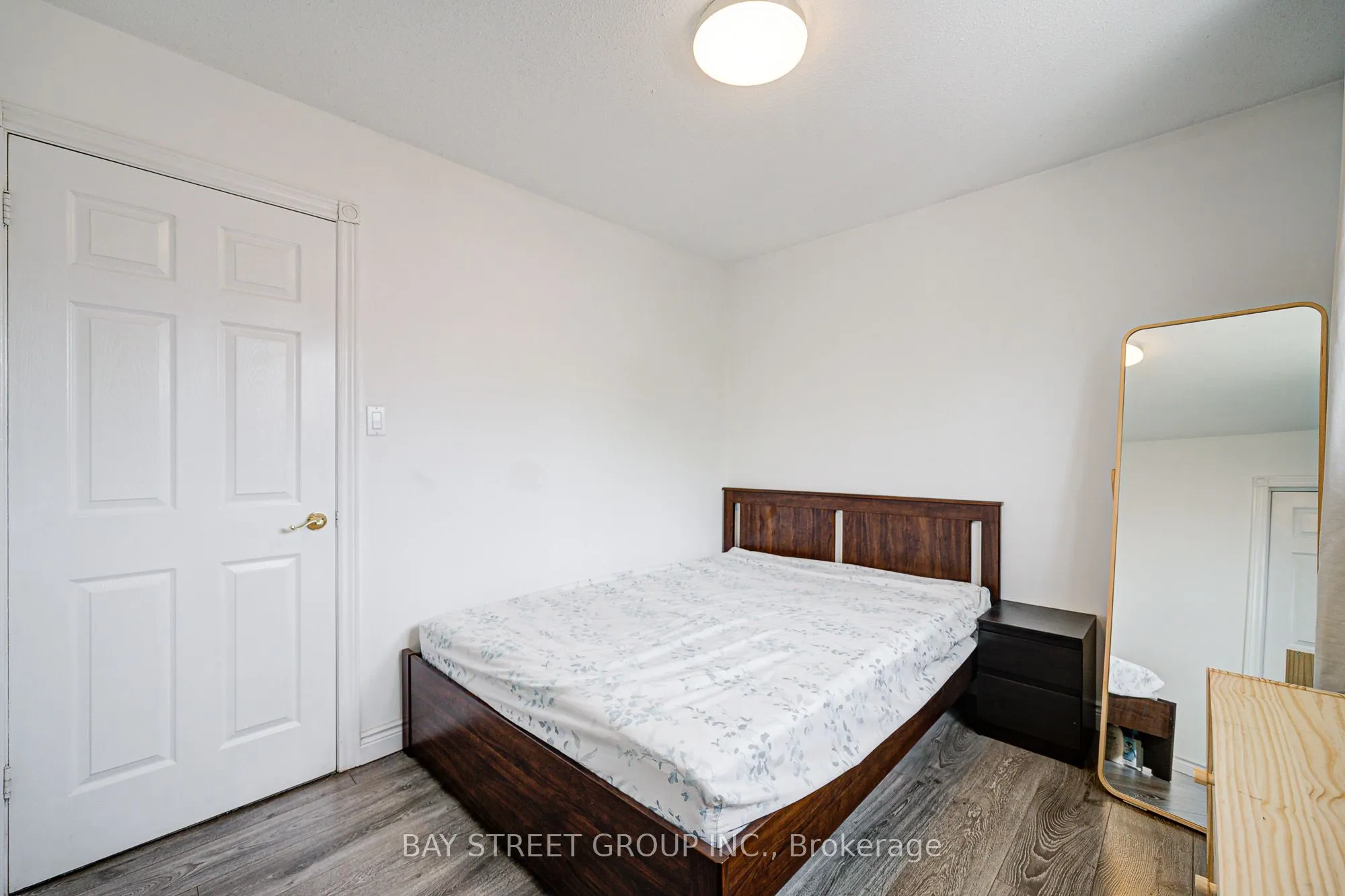 64 Rakewood Crescent