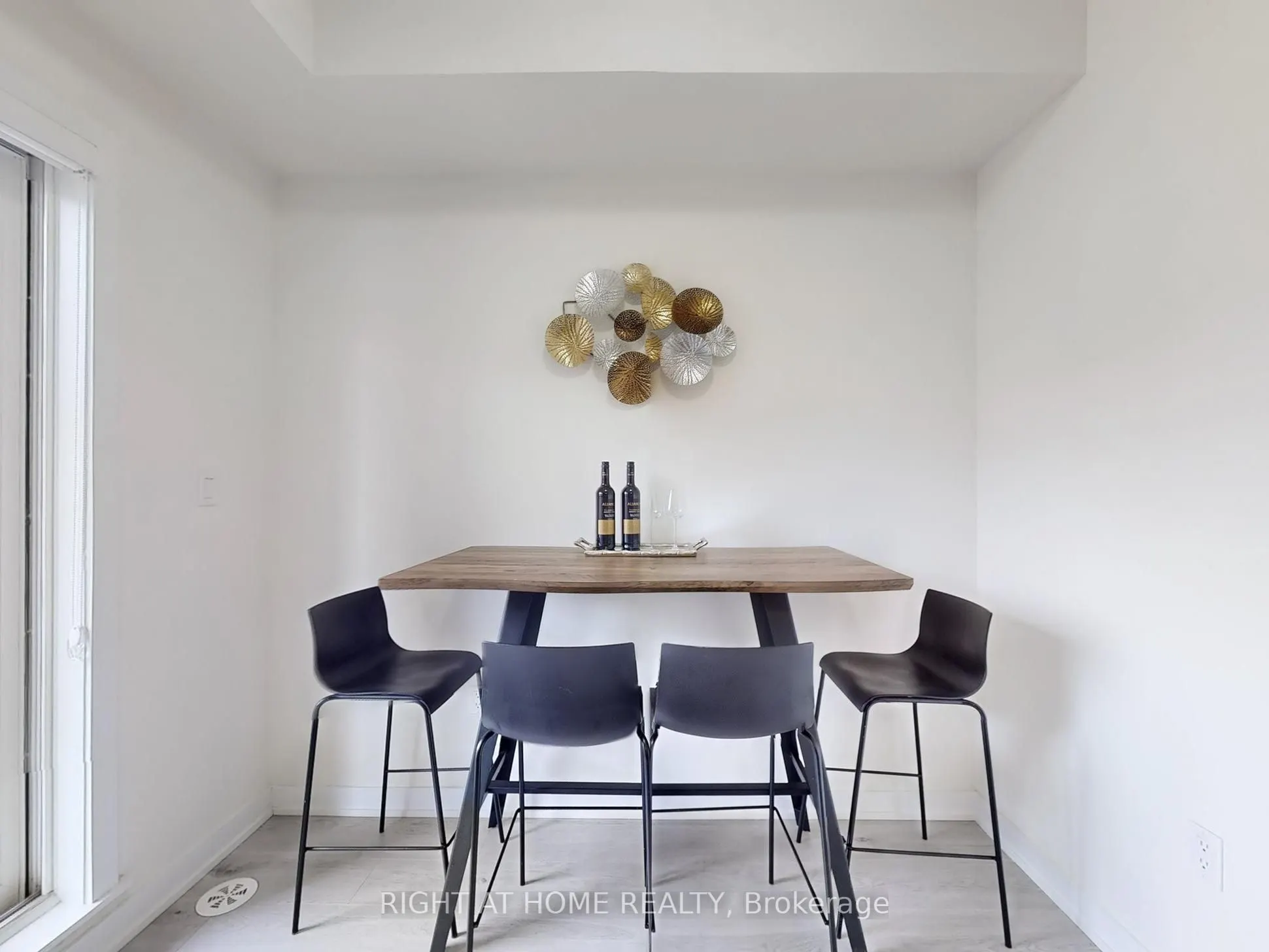 250 Finch Avenue, #204