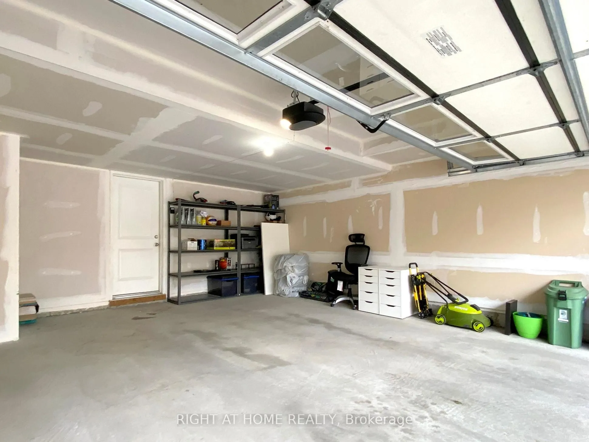 250 Finch Avenue, #204