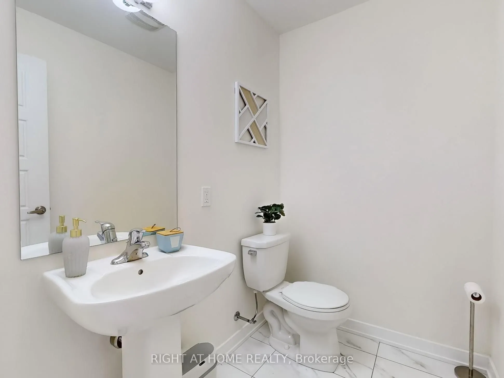 250 Finch Avenue, #204